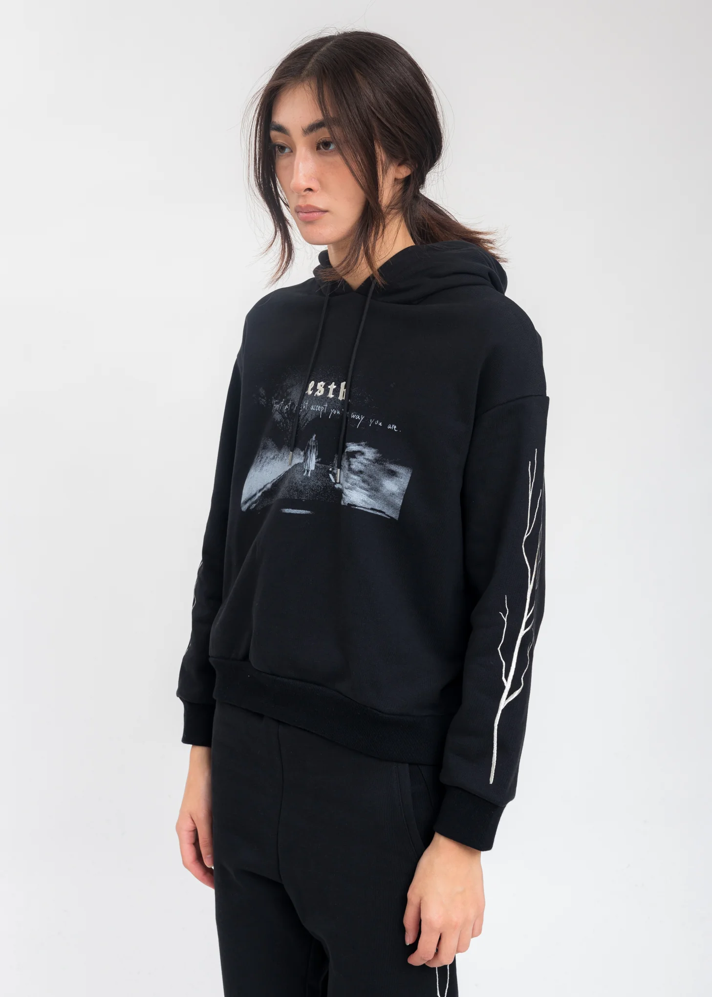 Black Wood Short Hoodie - Image 3