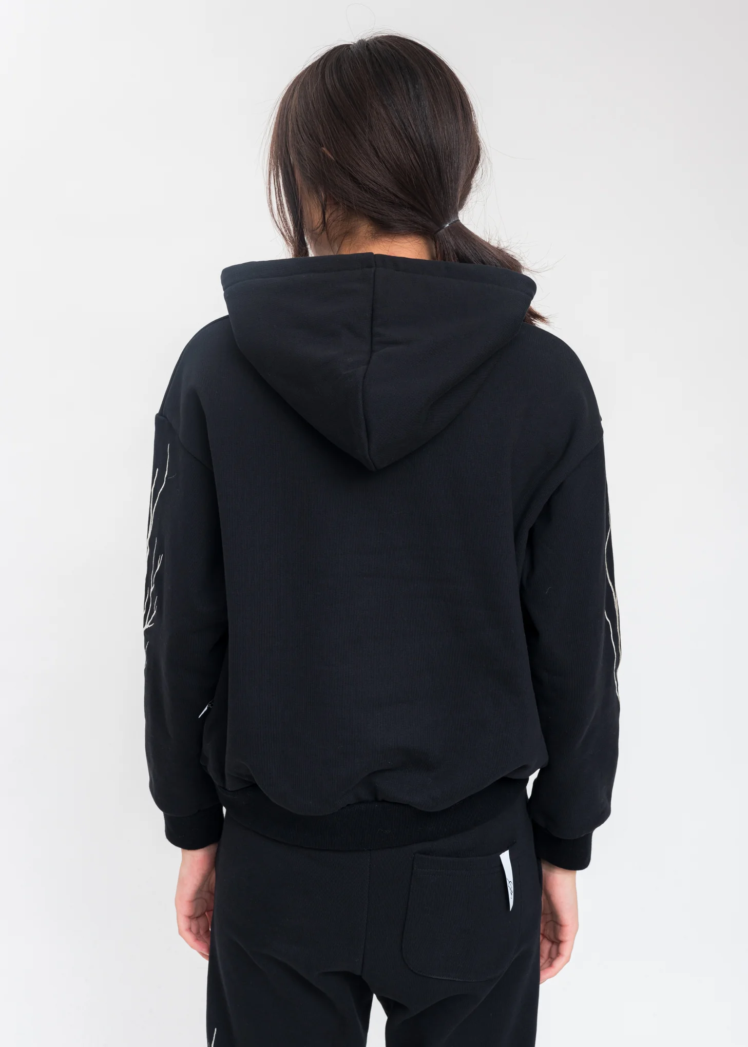 Black Wood Short Hoodie - Image 4