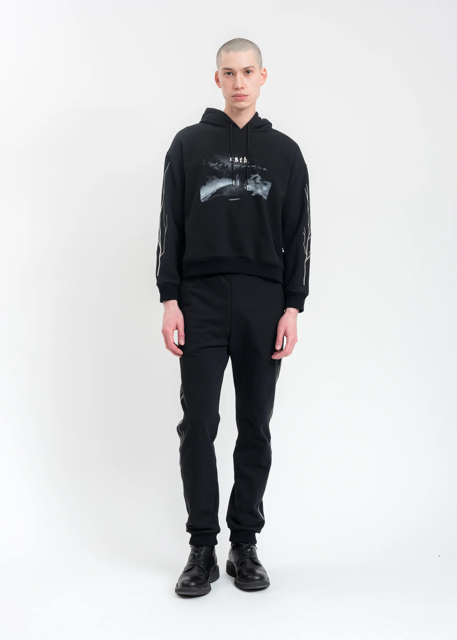 Black Wood Short Hoodie - Image 5