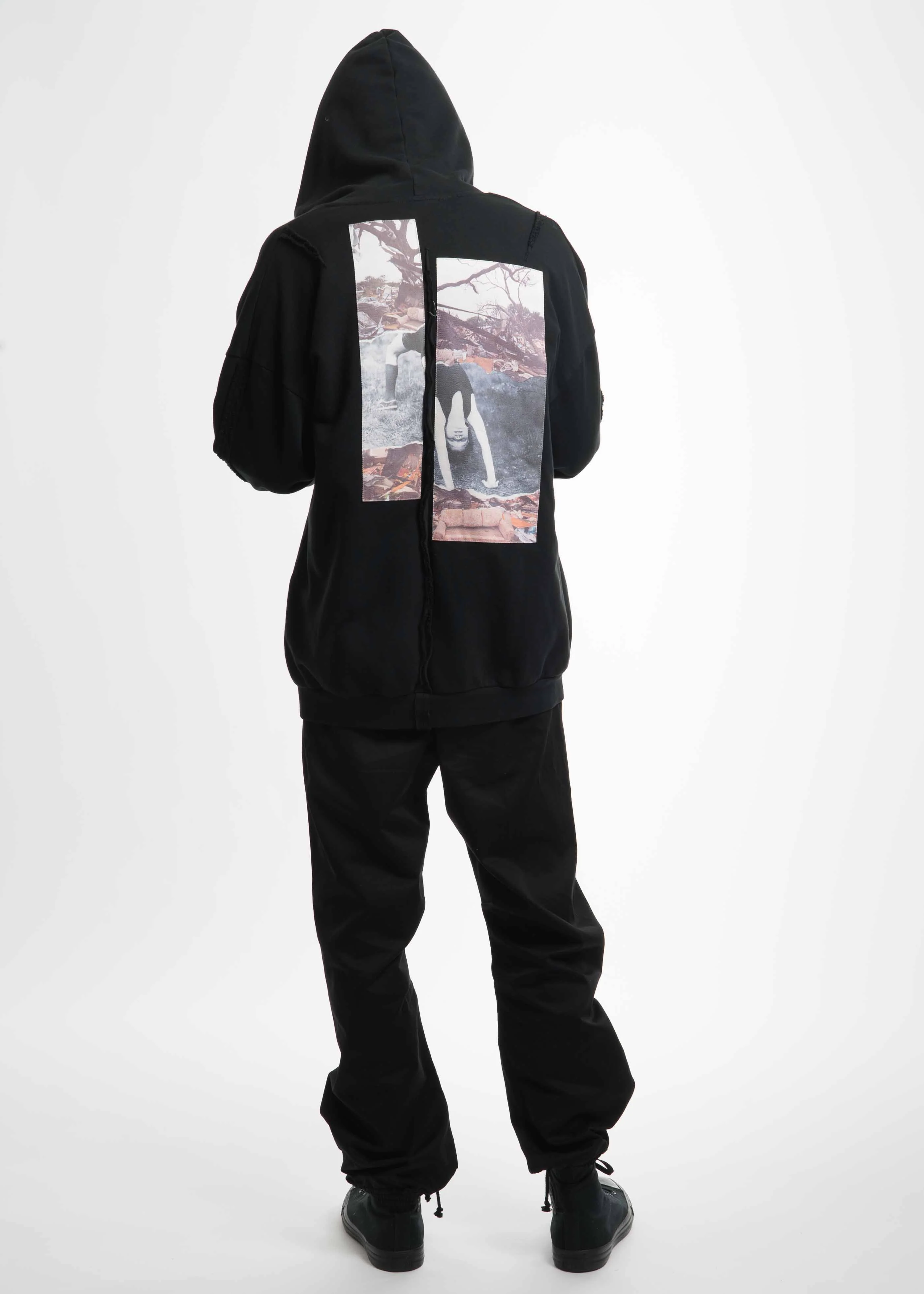 Black Zipped Hoodie AW17 - Image 7