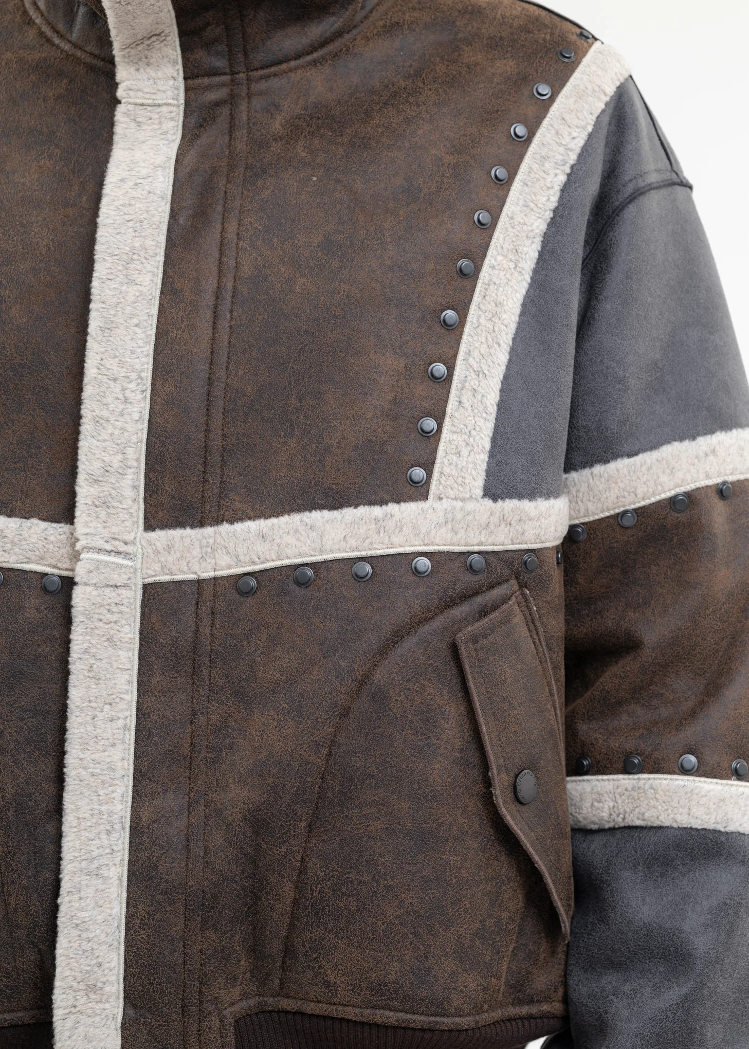 BLACK DOUBLE SIDED SHERPA JACKET - Image 4