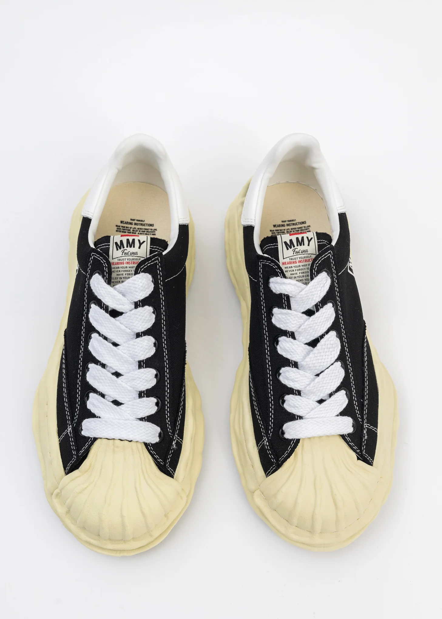 Black OG Sole Vintage Colour Canvas Low-Top Sneaker (BLAKEY LOW) - Image 2