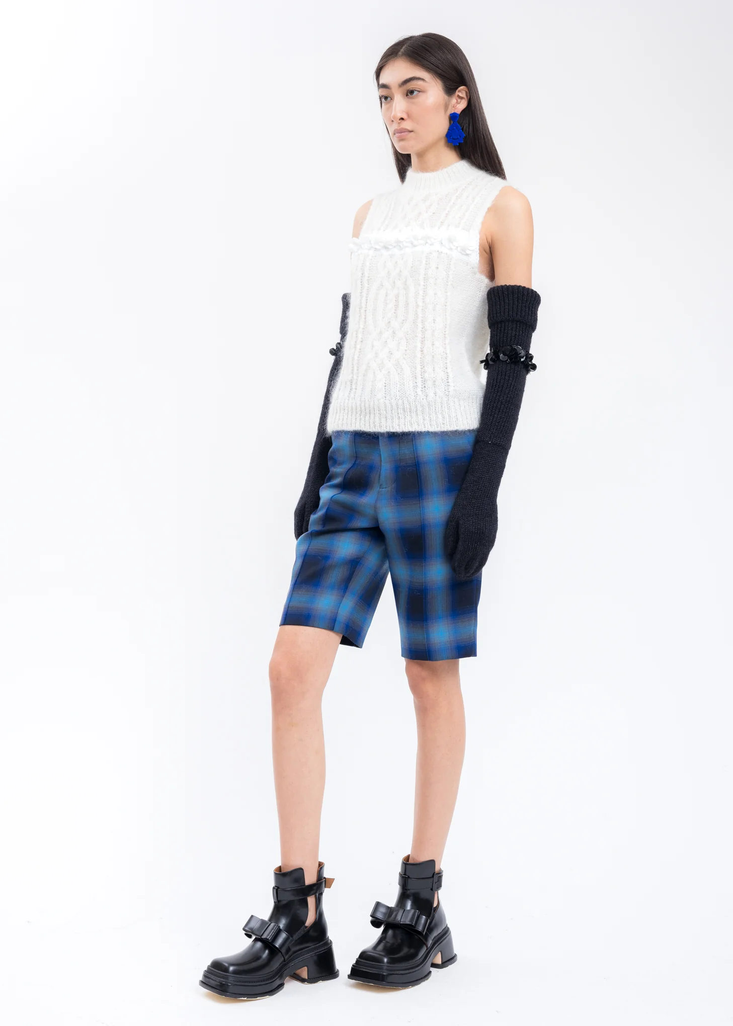 Blue Check Middle Shorts - Image 5