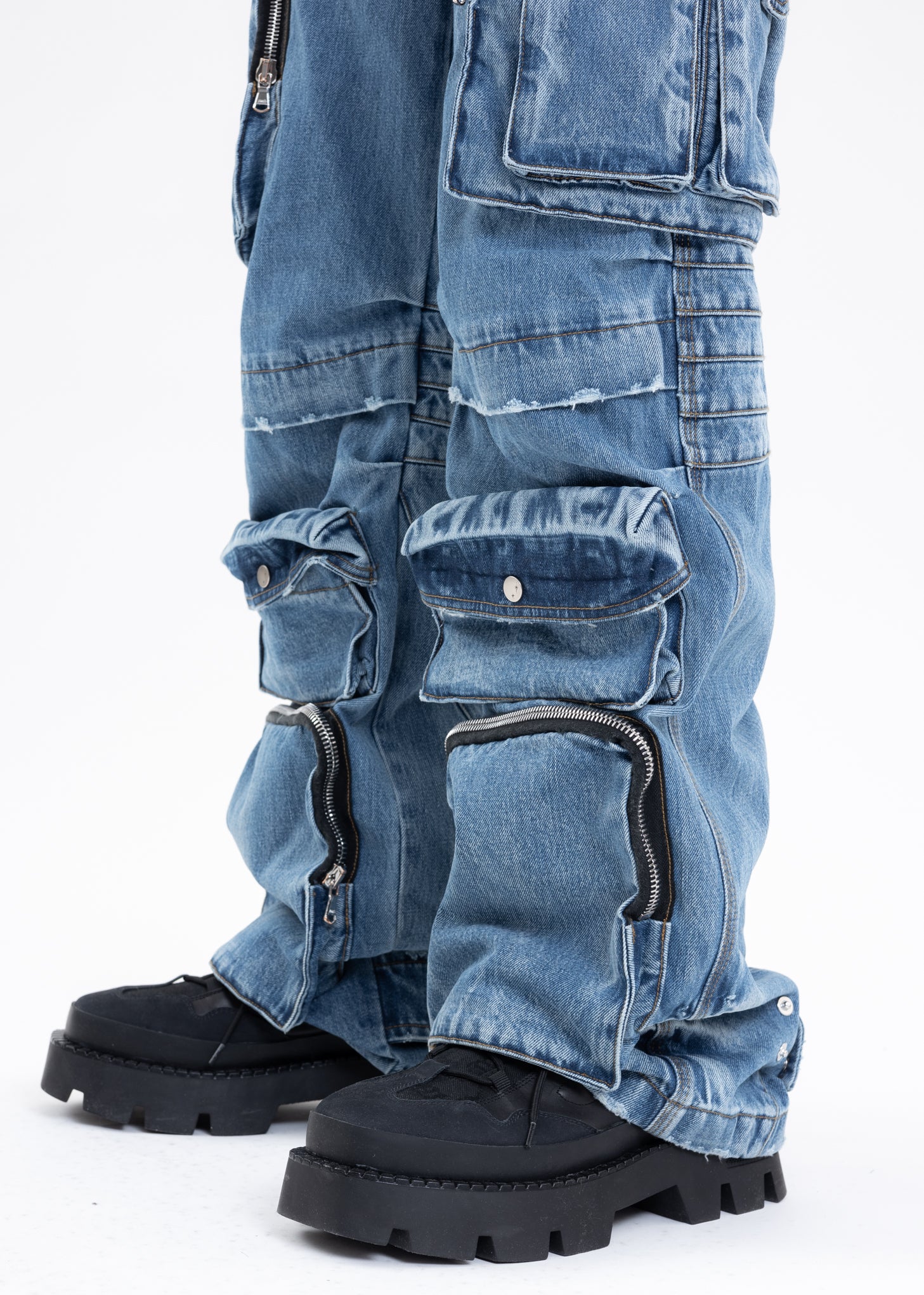 BLUE MULTI-WASHED CARGO PANTS - Image 3