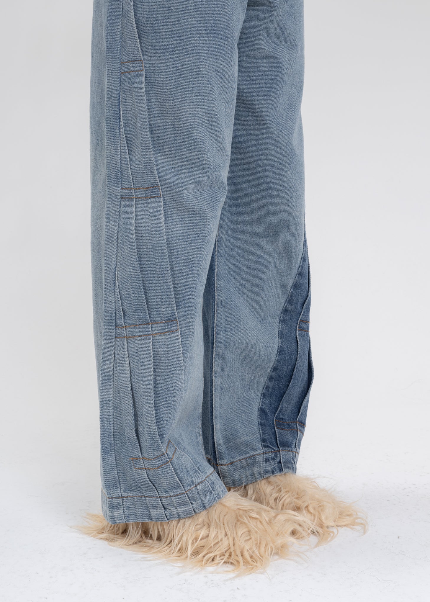 Blue PLEATED DENIM JEANS - Image 5