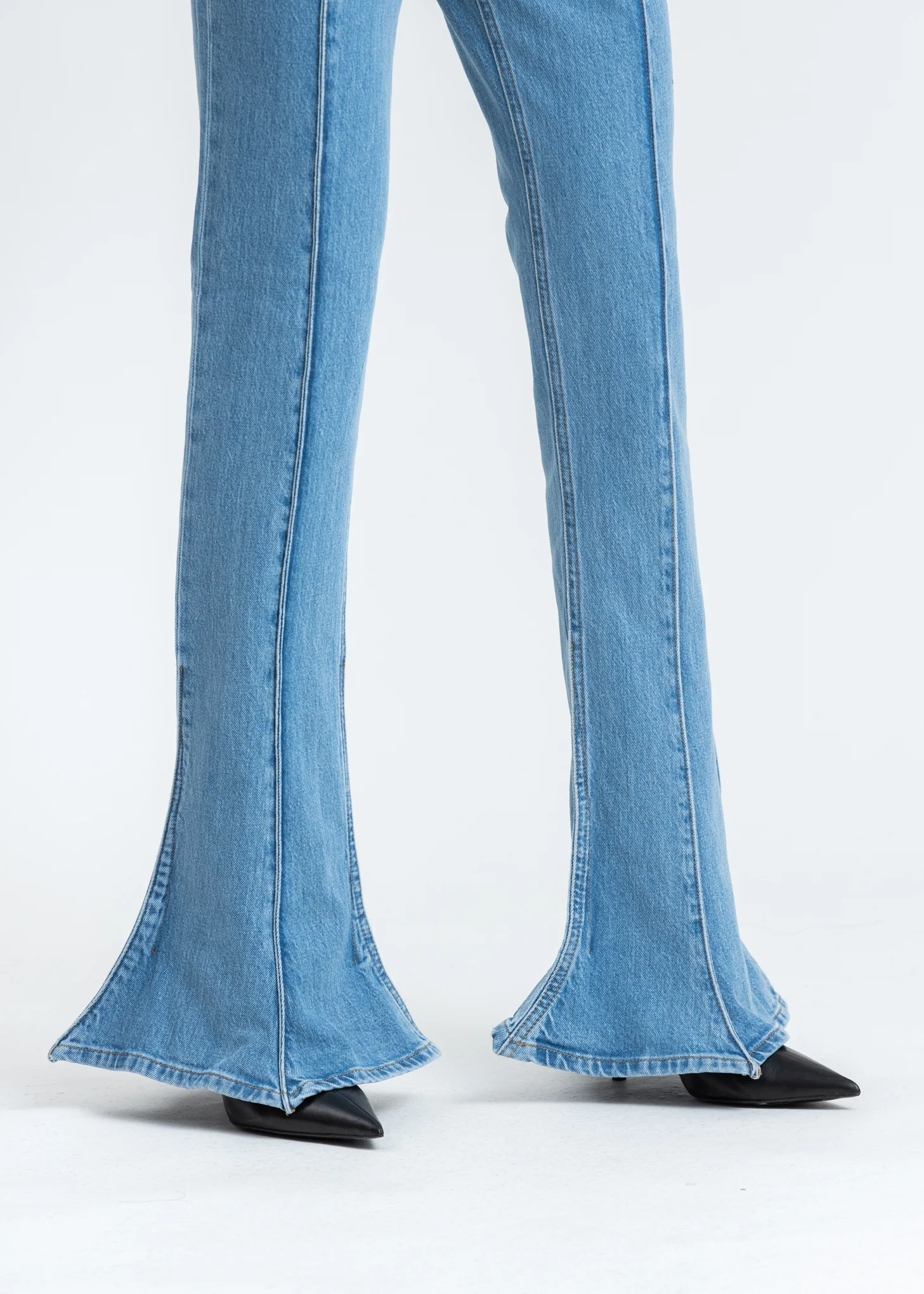 Blue Trumpet Jeans - Image 5