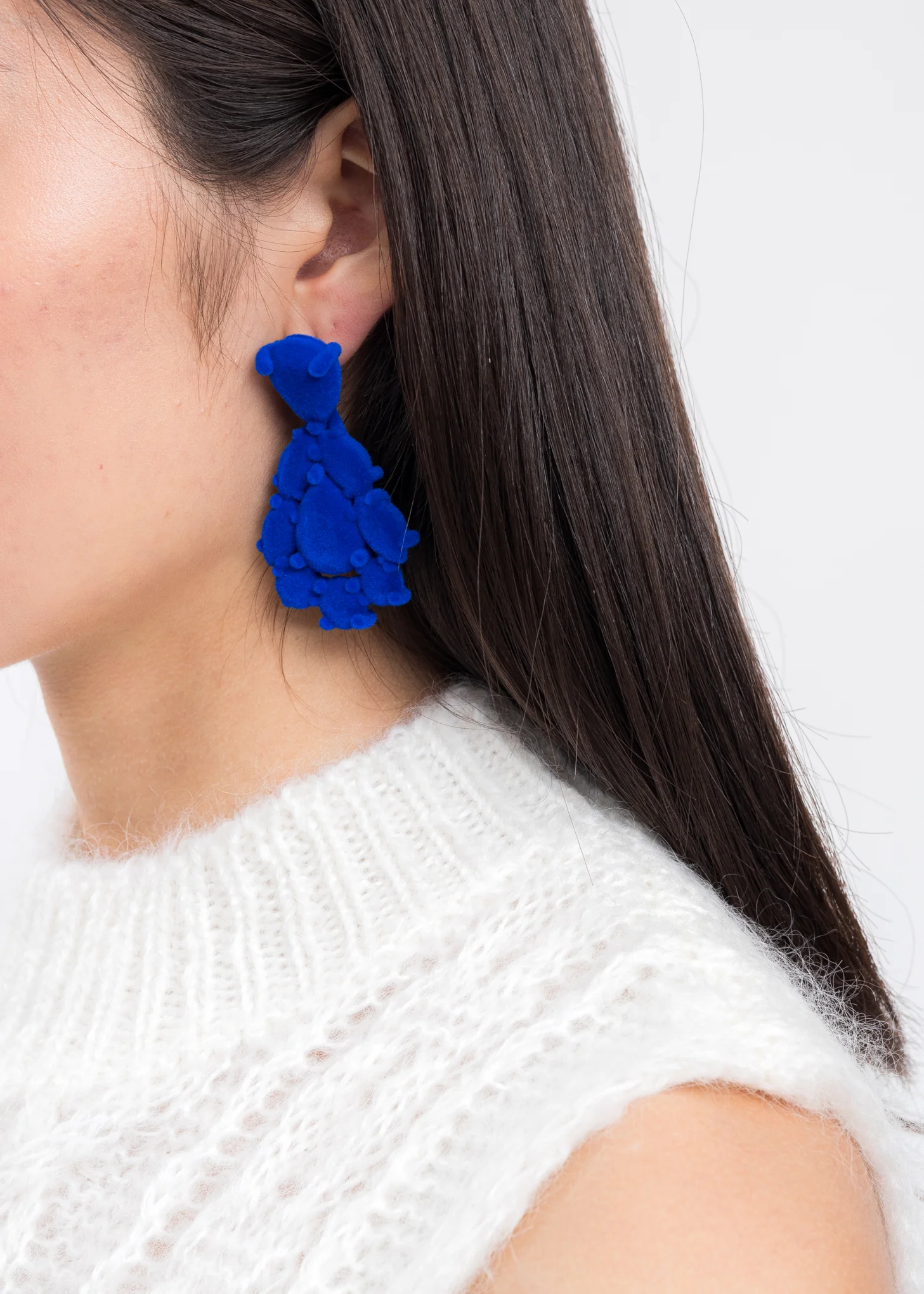Blue Velvet Jewelry Like Earring - Image 4