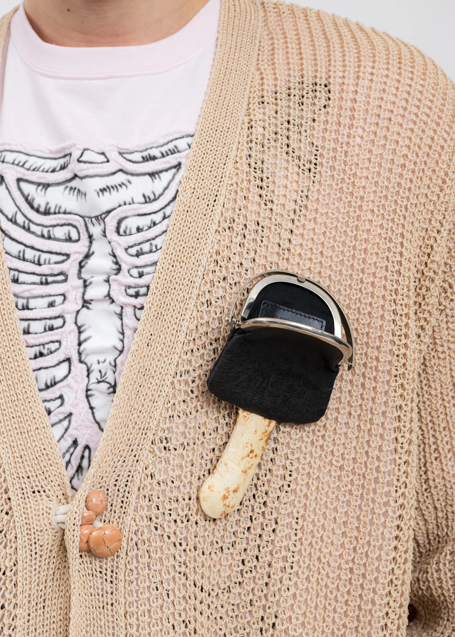Brown MUSHROOM LEATHER MINI Brooch - Image 2