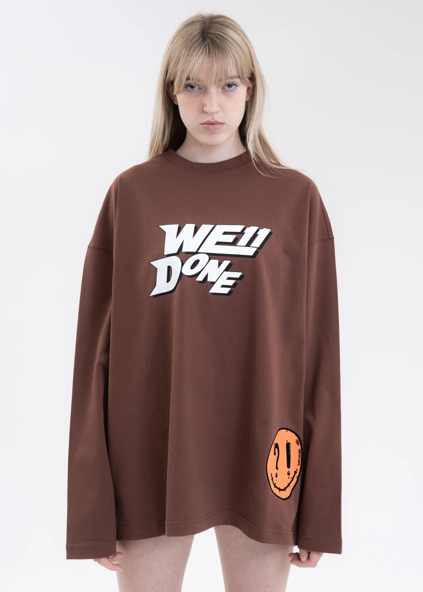 BROWN WE11DONE SIMPLE LOGO LONG-SLEEVED T-SHIRT