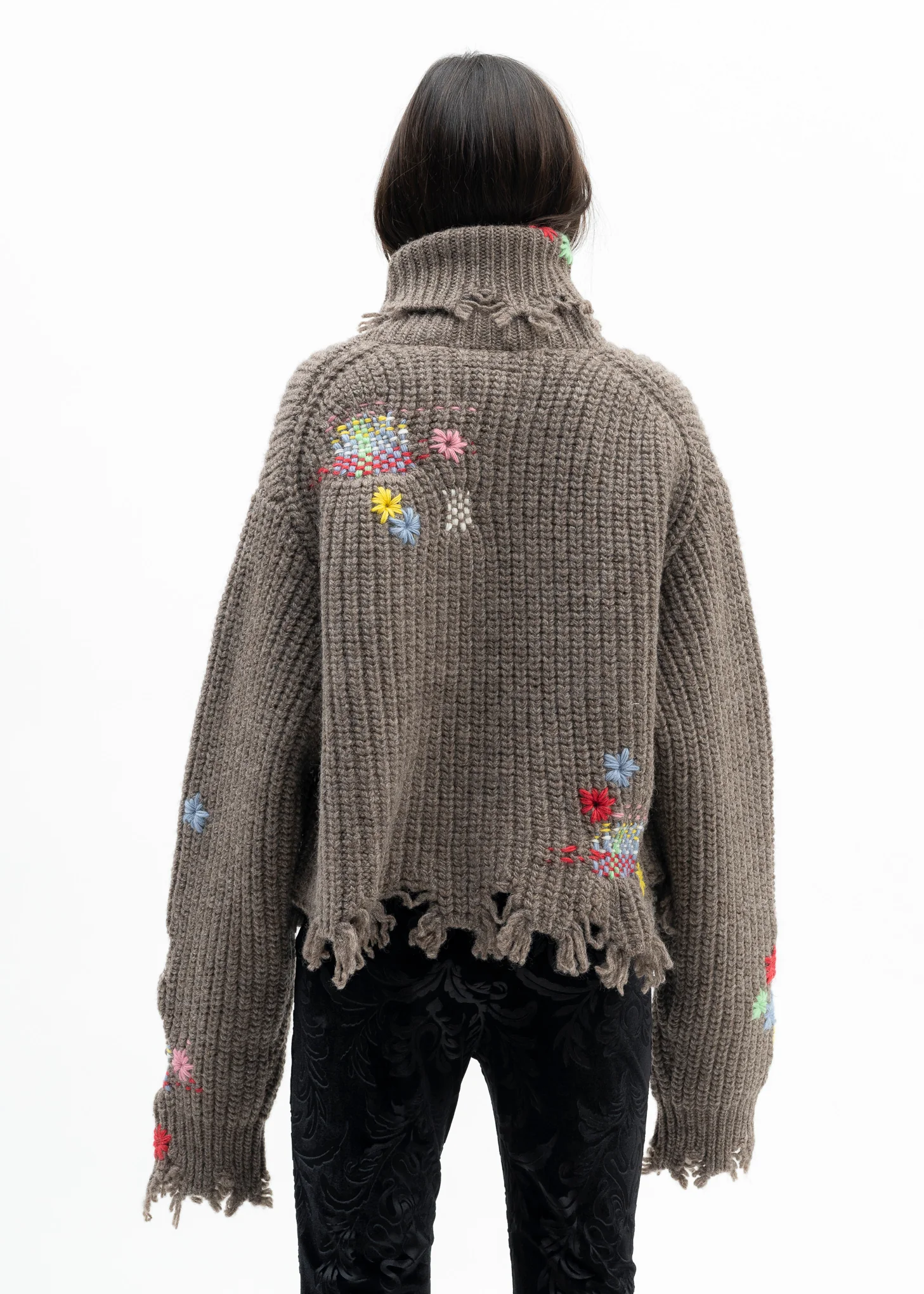 CAMEL DARNING CUT OFF KNIT PULLOVER - Image 2