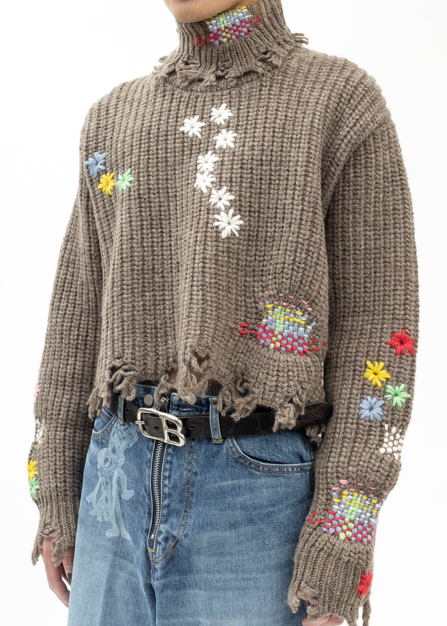 CAMEL DARNING CUT OFF KNIT PULLOVER - Image 4