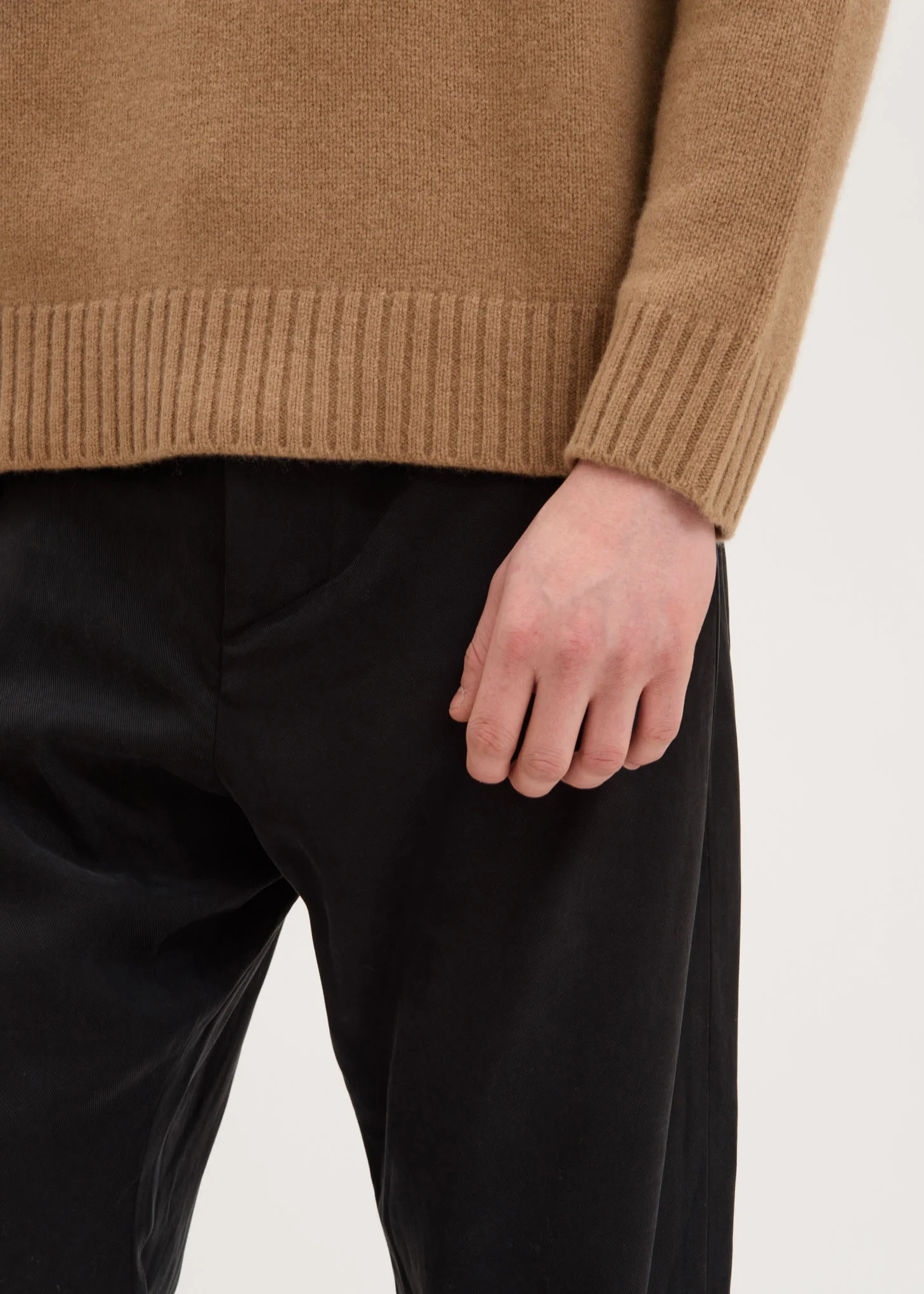 Camel Windy Knit Turtleneck - Image 4