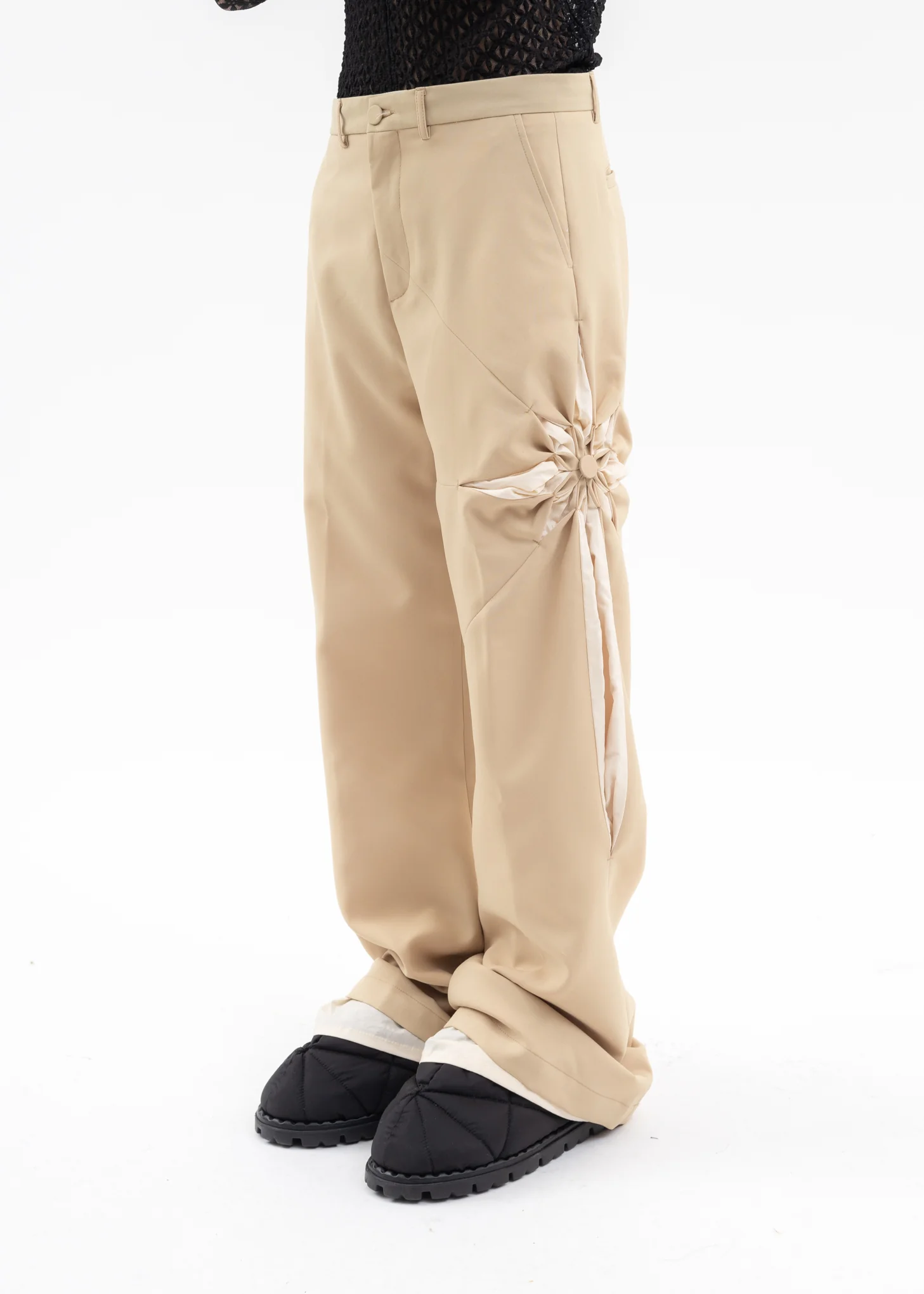 CARAMEL ORIGAMI FLOWER PANTS