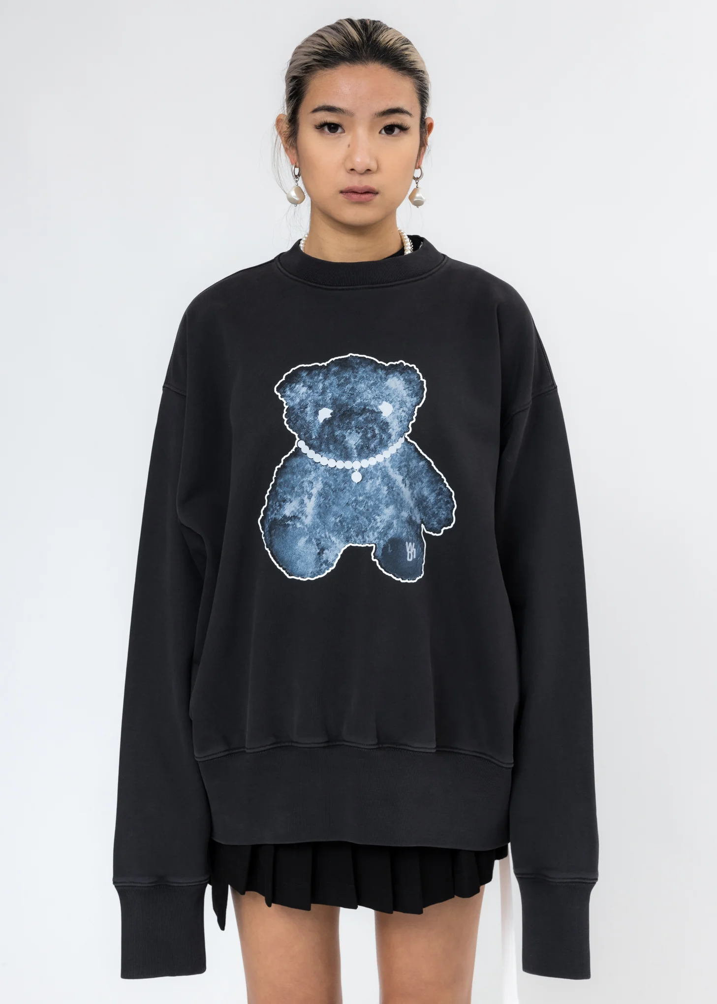 Charcoal Pearl Necklace Teddy Sweater (Reflect)