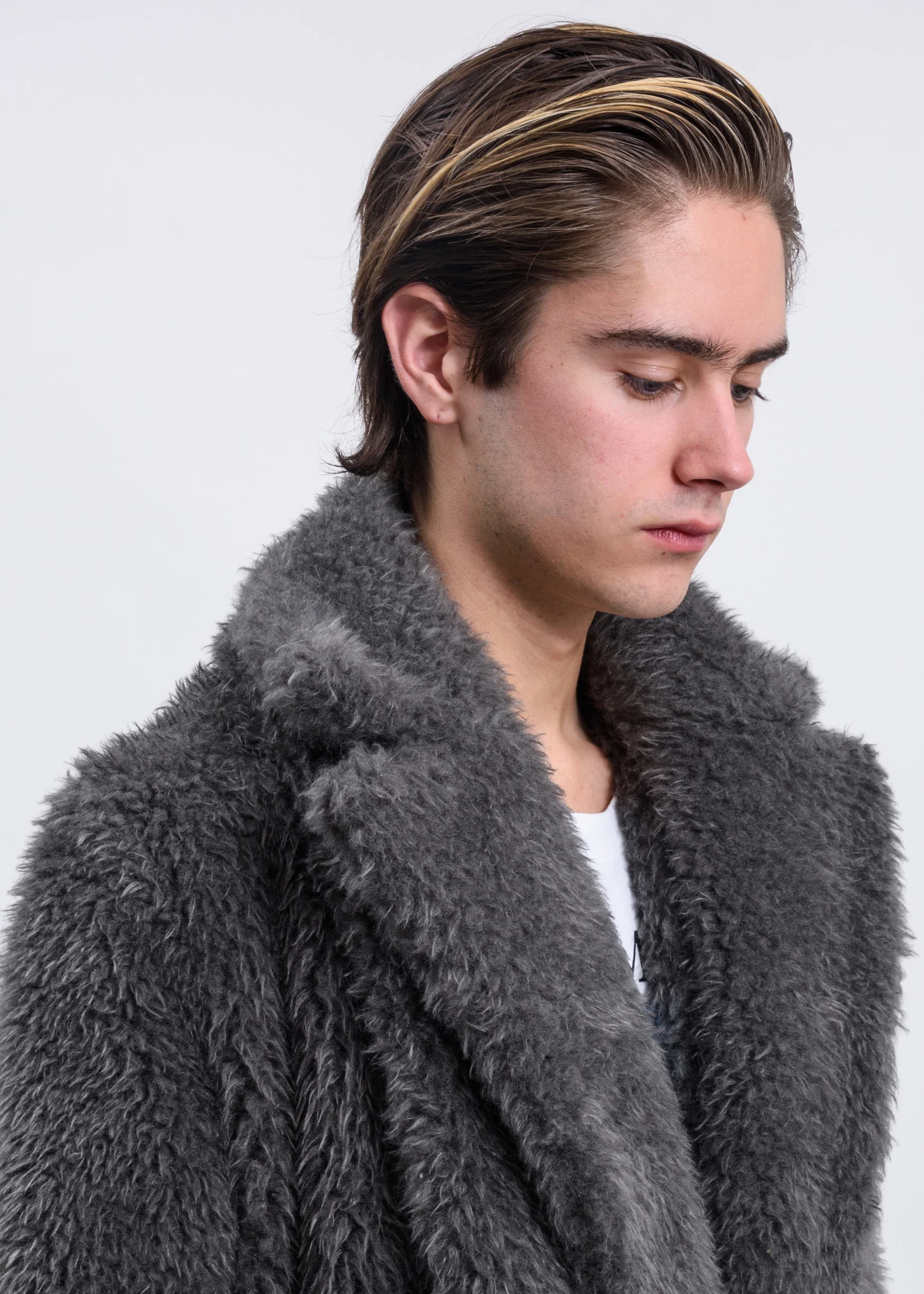 Charcoal Shaggy Fur Belted Coat - Image 4