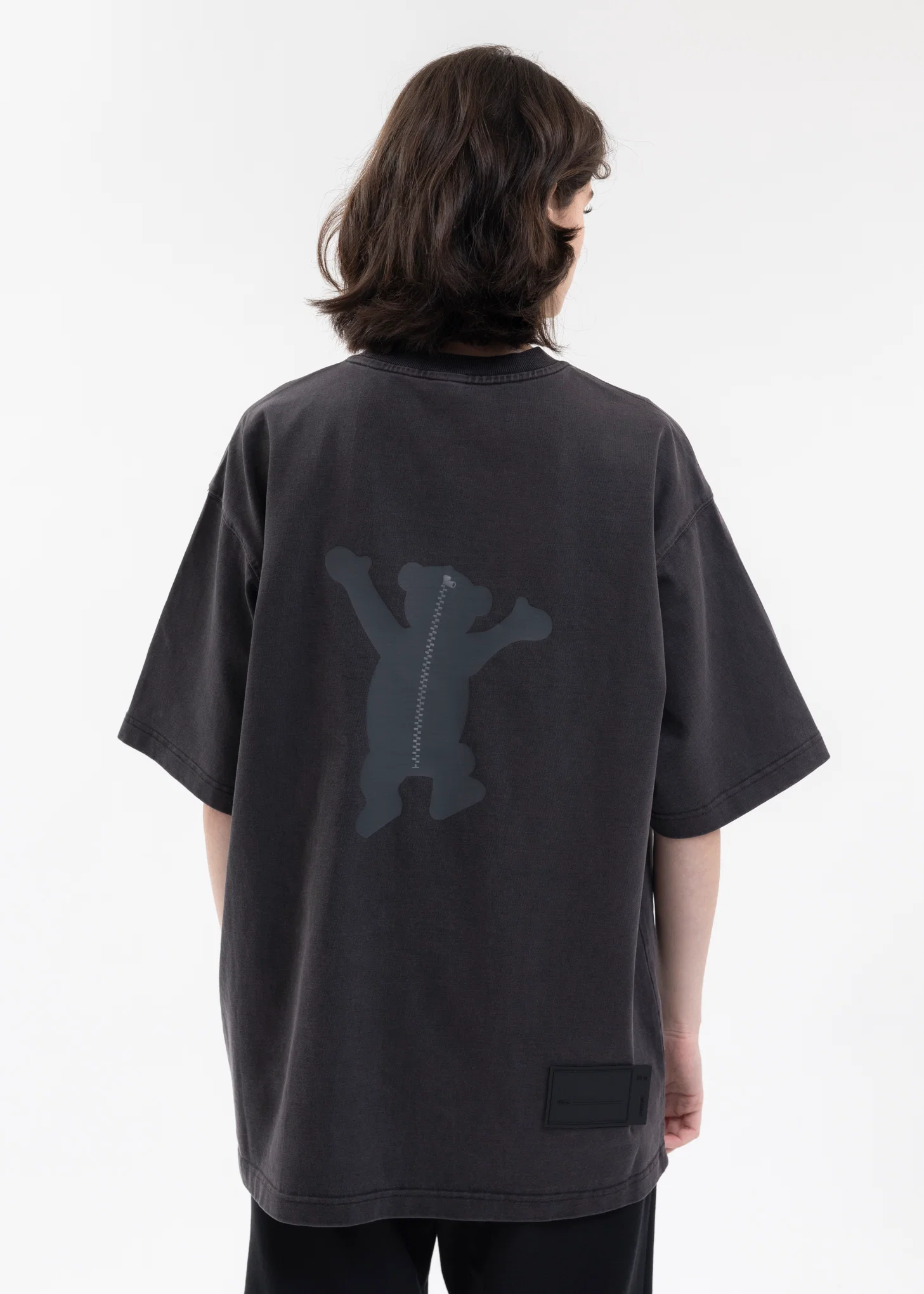 CHARCOAL TEDDY LOGO T-SHIRT - Image 2