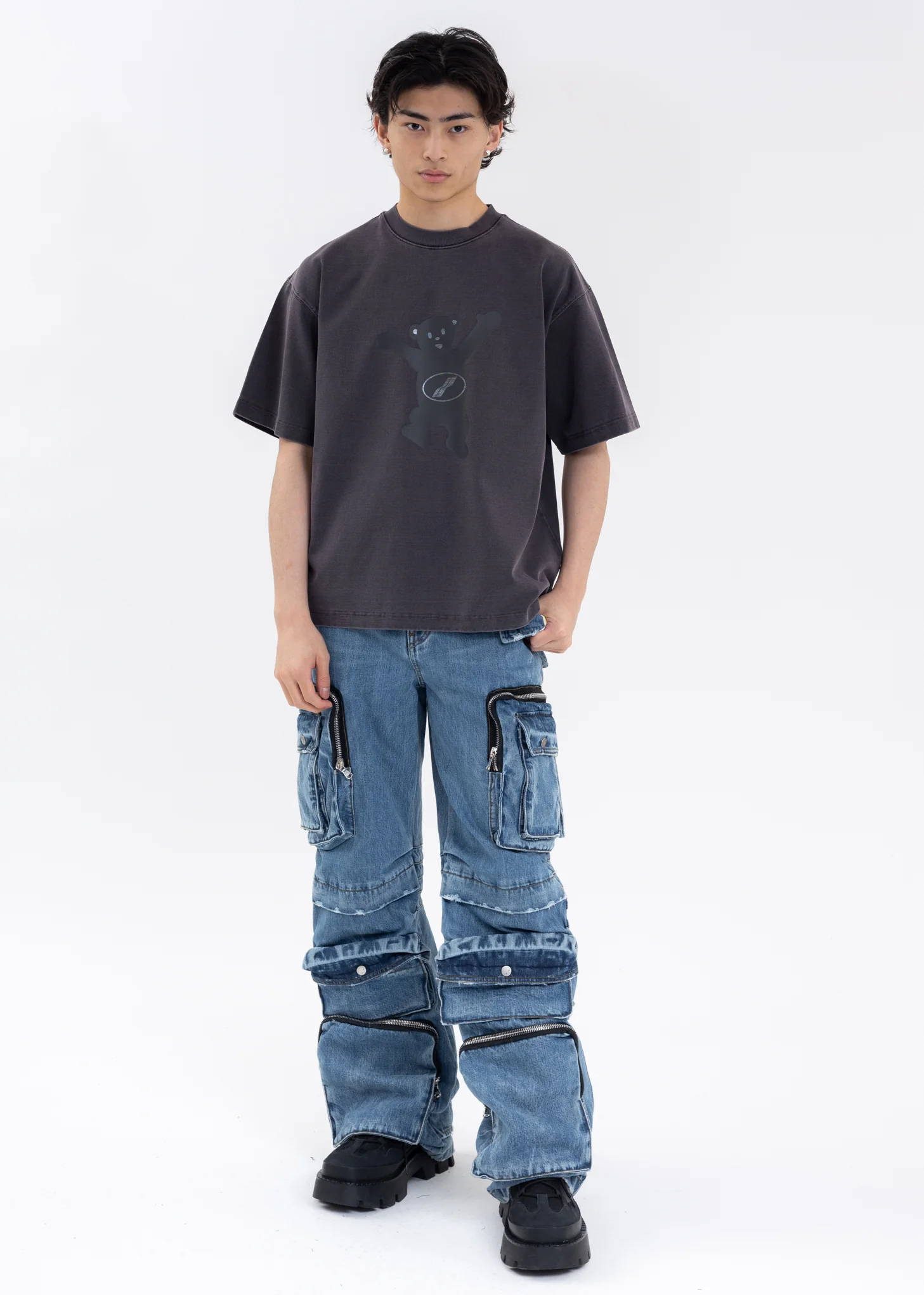 CHARCOAL TEDDY LOGO T-SHIRT - Image 5