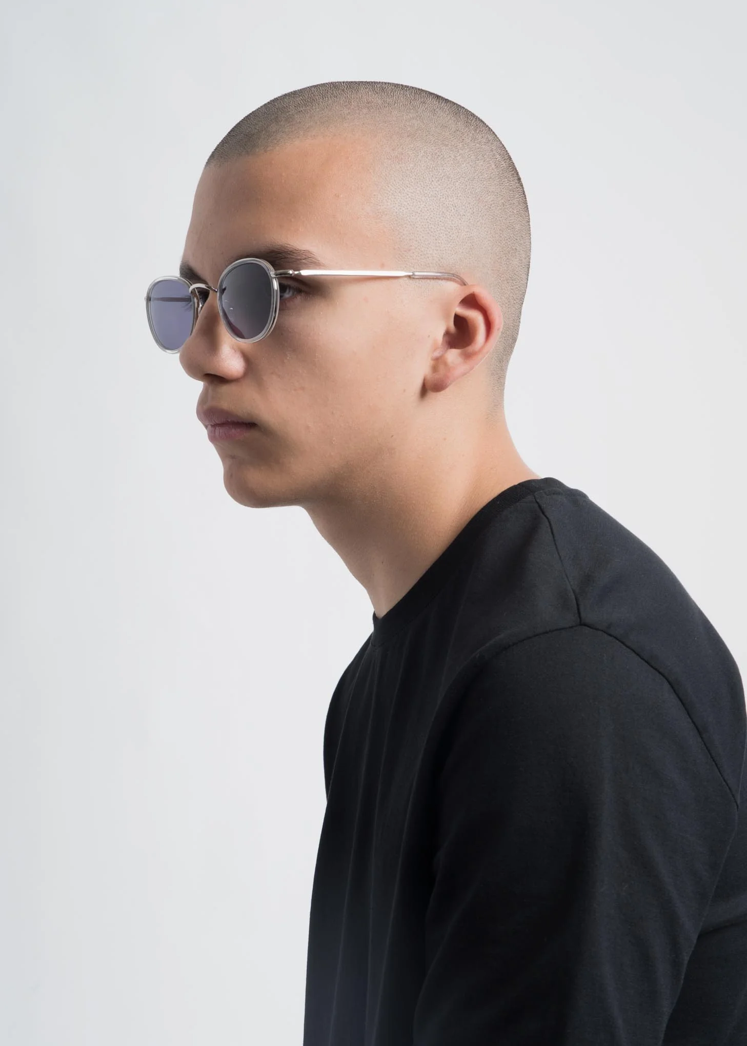 Silver and Black Japon Sunglasses - Image 4