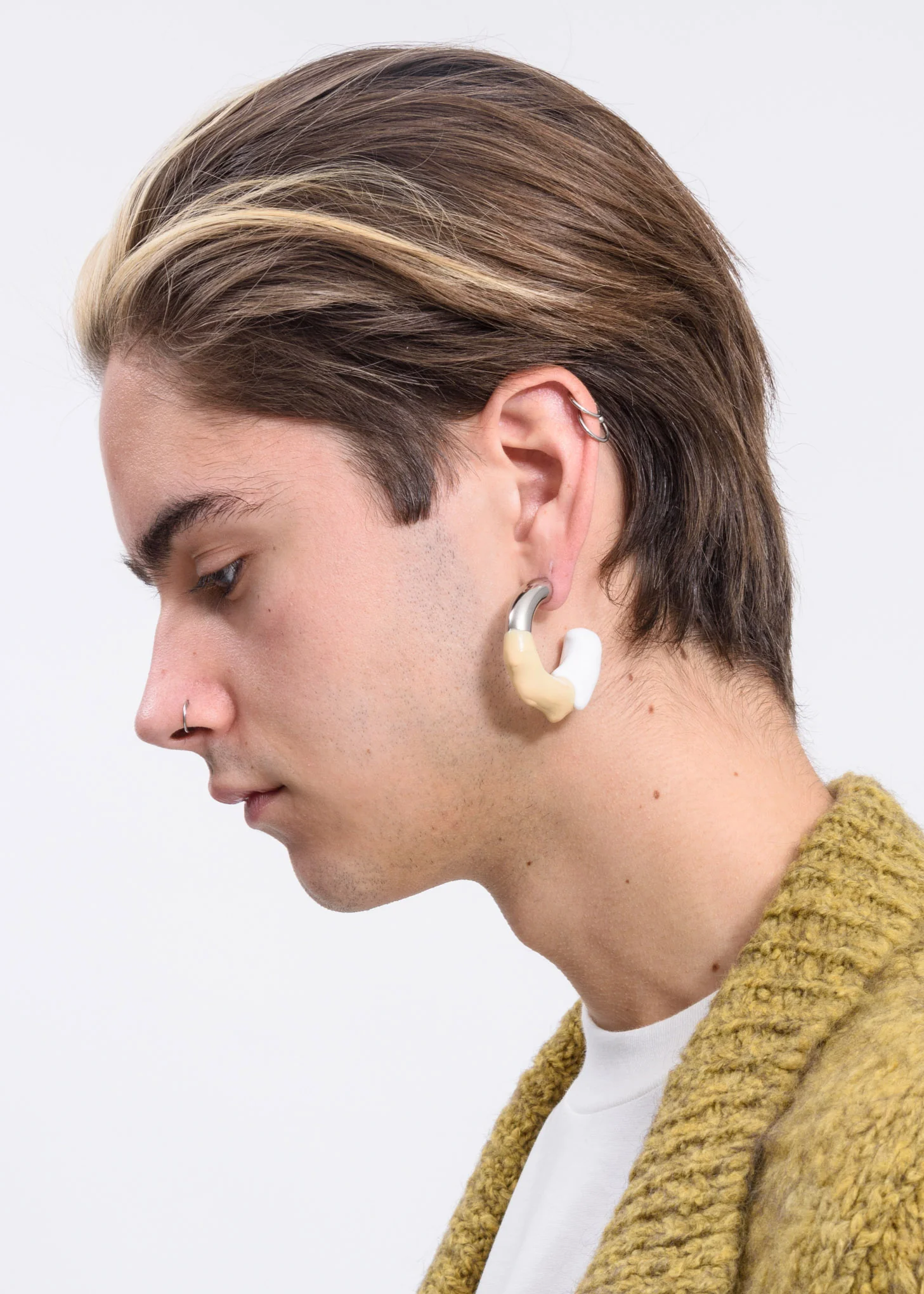 Silver And Cream / White Double Round Earring - Image 3