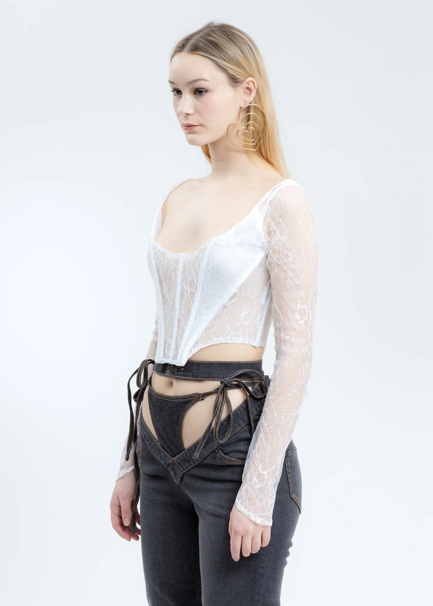 White Lace Scoop Neck Corset - Image 3