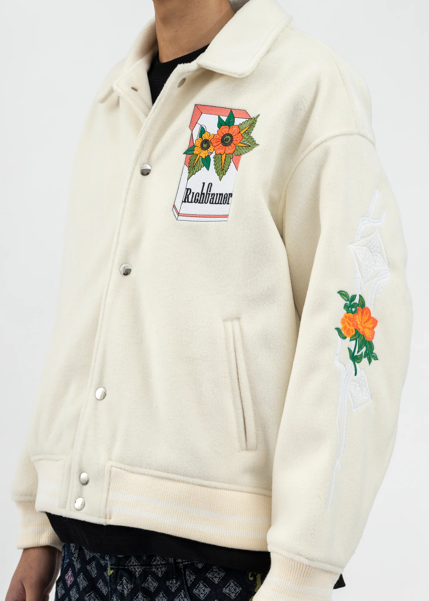 CREAM WHITE FLOWERS EMBROIDERY PATCHWORK  BOMBER JACKET - Image 4