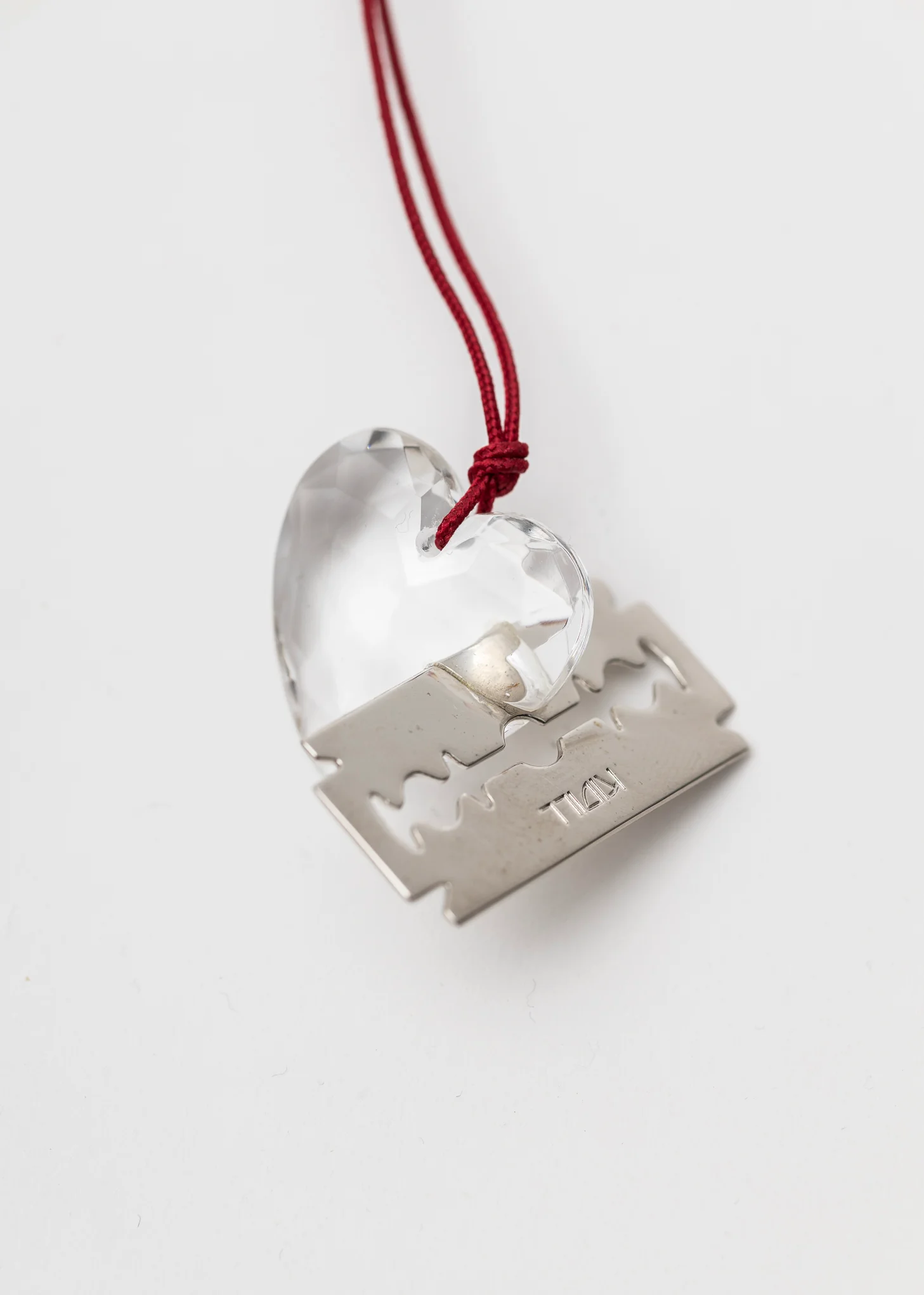 CRYSTAL SILVER RAZOR HEART NECKLACE - Image 6