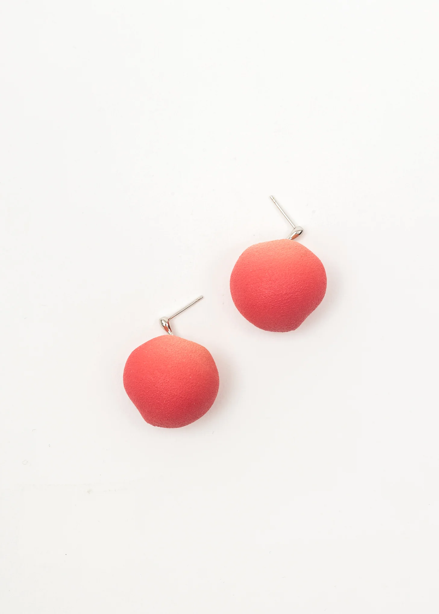 Cut Peach With Red Diamond Earring - Single - Image 4