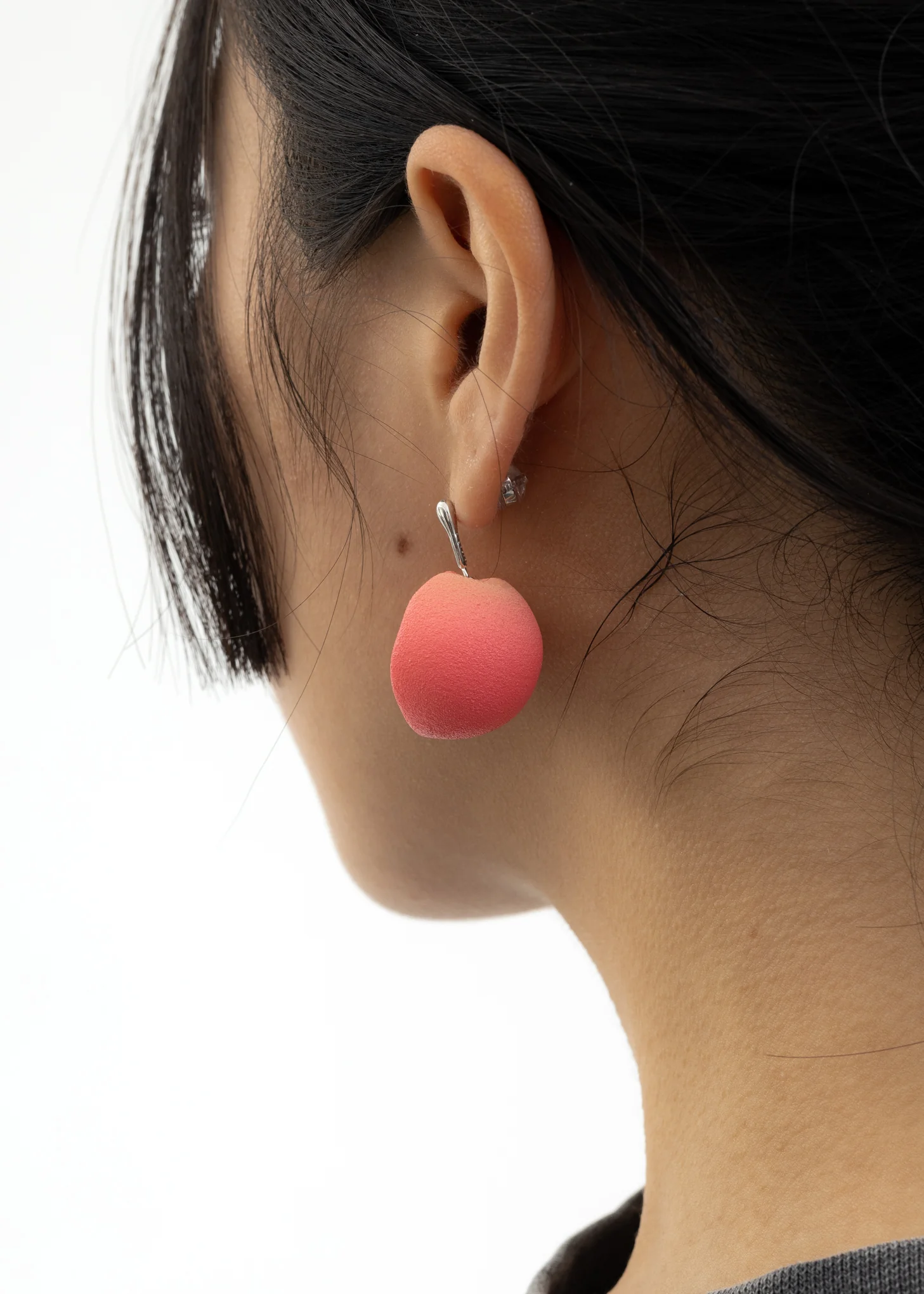 Cut Peach With Red Diamond Earring - Single - Image 5