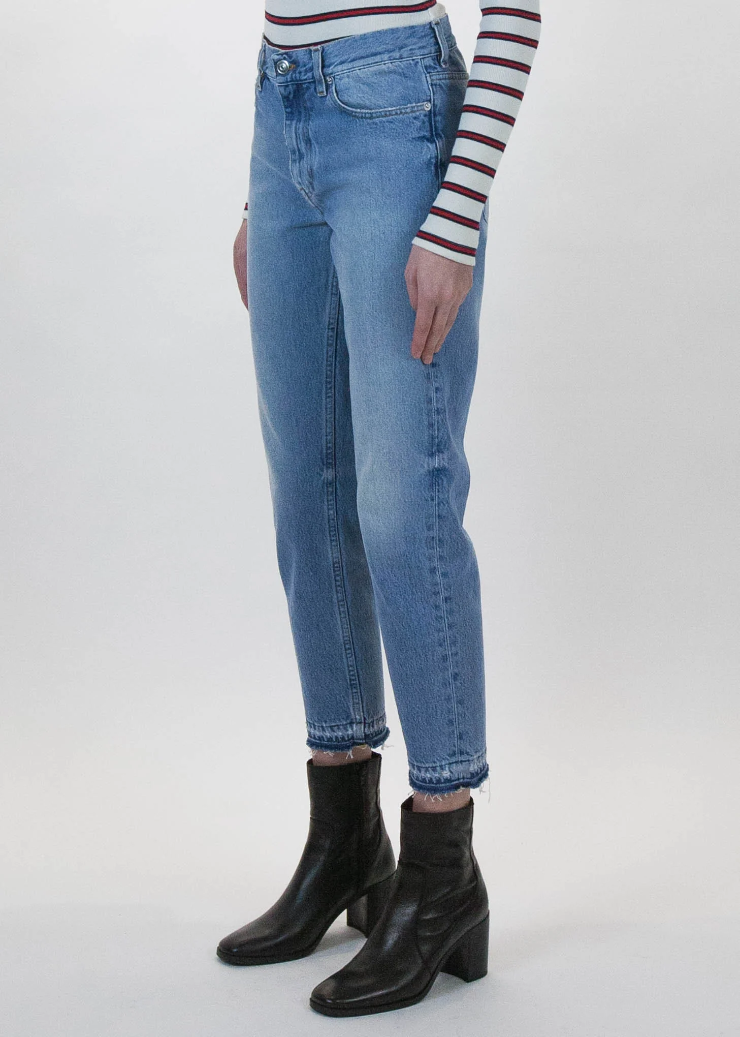 Dolores Cropped Frayed Hem Jeans - Image 4