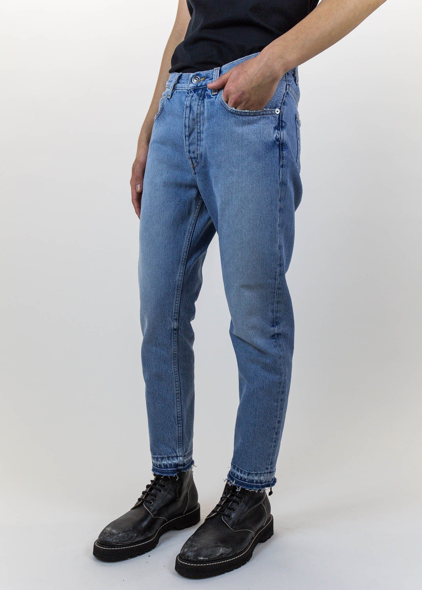 Dorian Cropped Frayed Hem Jeans - Image 2