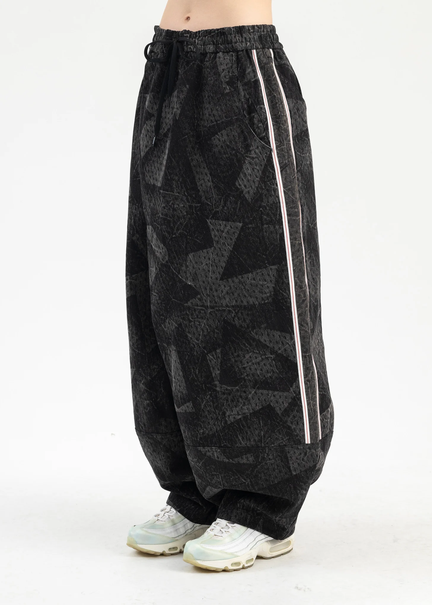 EUPHORIC BLACK LAMAR PATTERN WASHED JEANS - Image 2