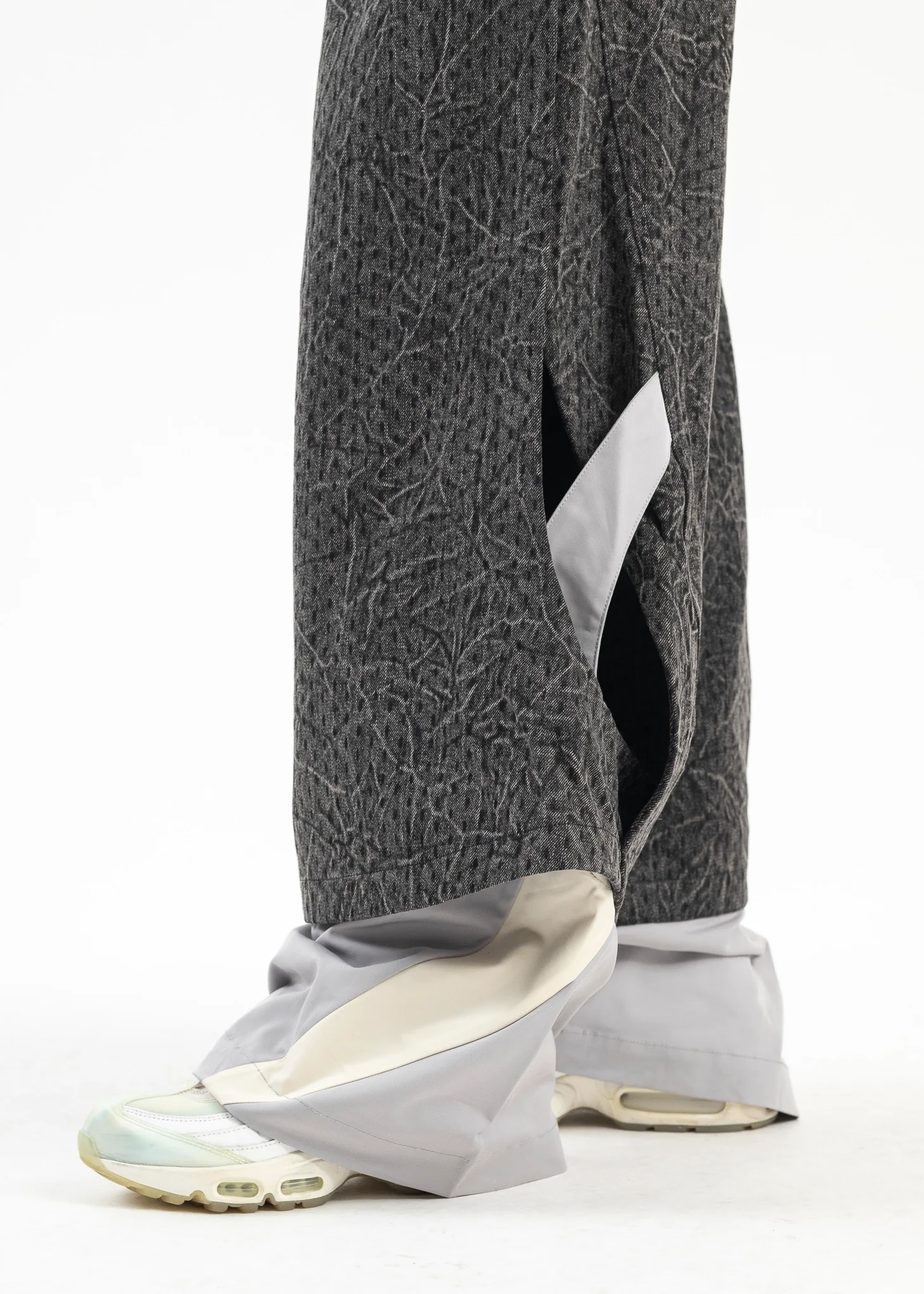 EUPHORIC BLACK PRINCE CRINKLE WASH TRACK JEANS - Image 4