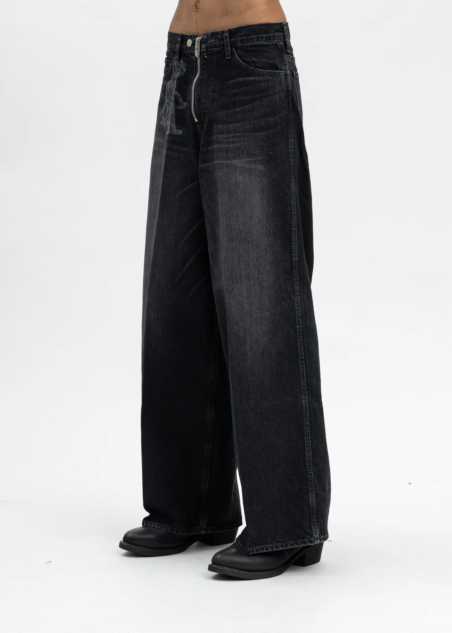 FADED BLACK "MASUBOYS" BAGGY JEANS (KEYHOLDER) - Image 2