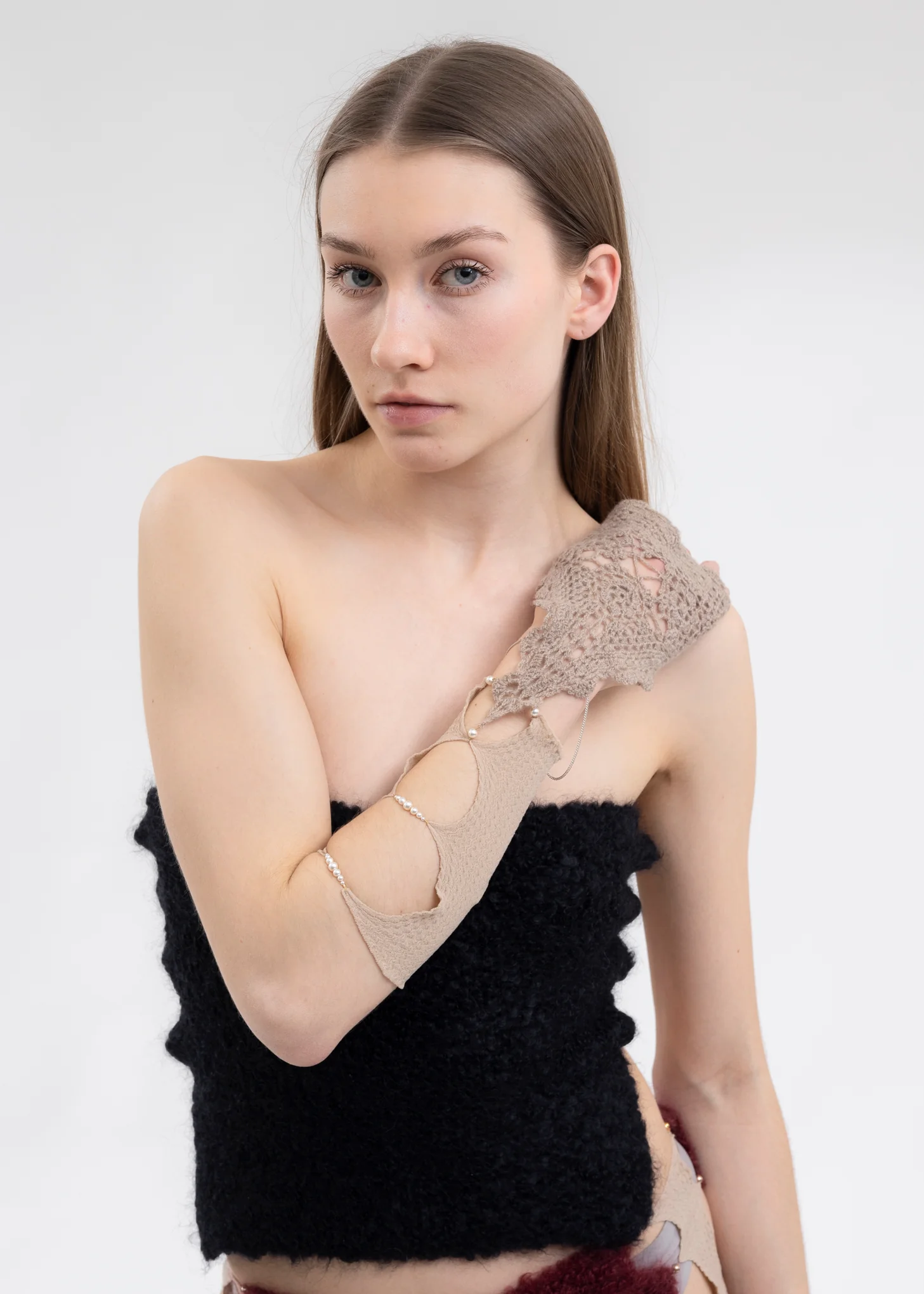 FICELLE SINGLE SLEEVE WITH CASHMERE HEART CROCHET