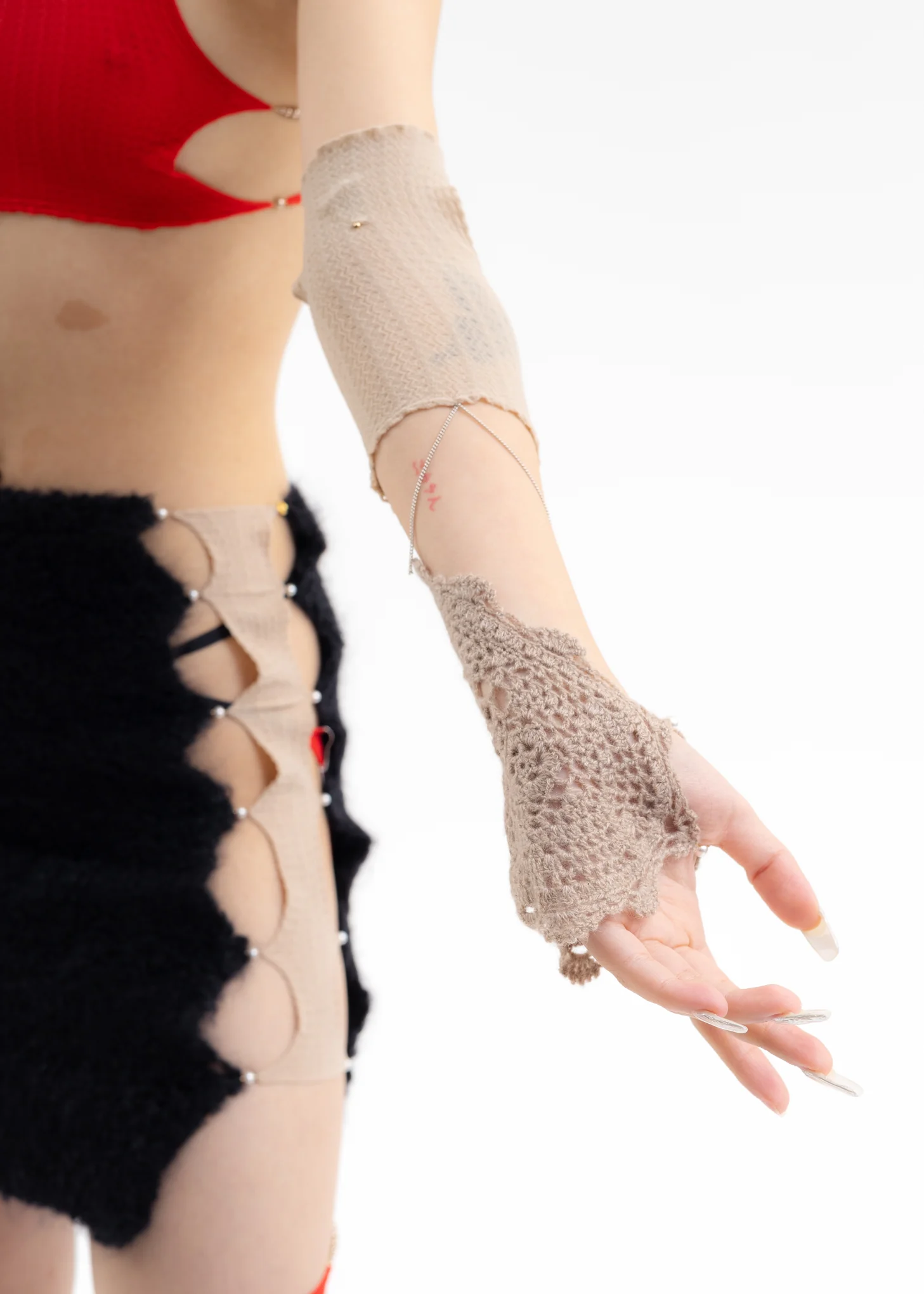 FICELLE SINGLE SLEEVE WITH CASHMERE HEART CROCHET - Image 8