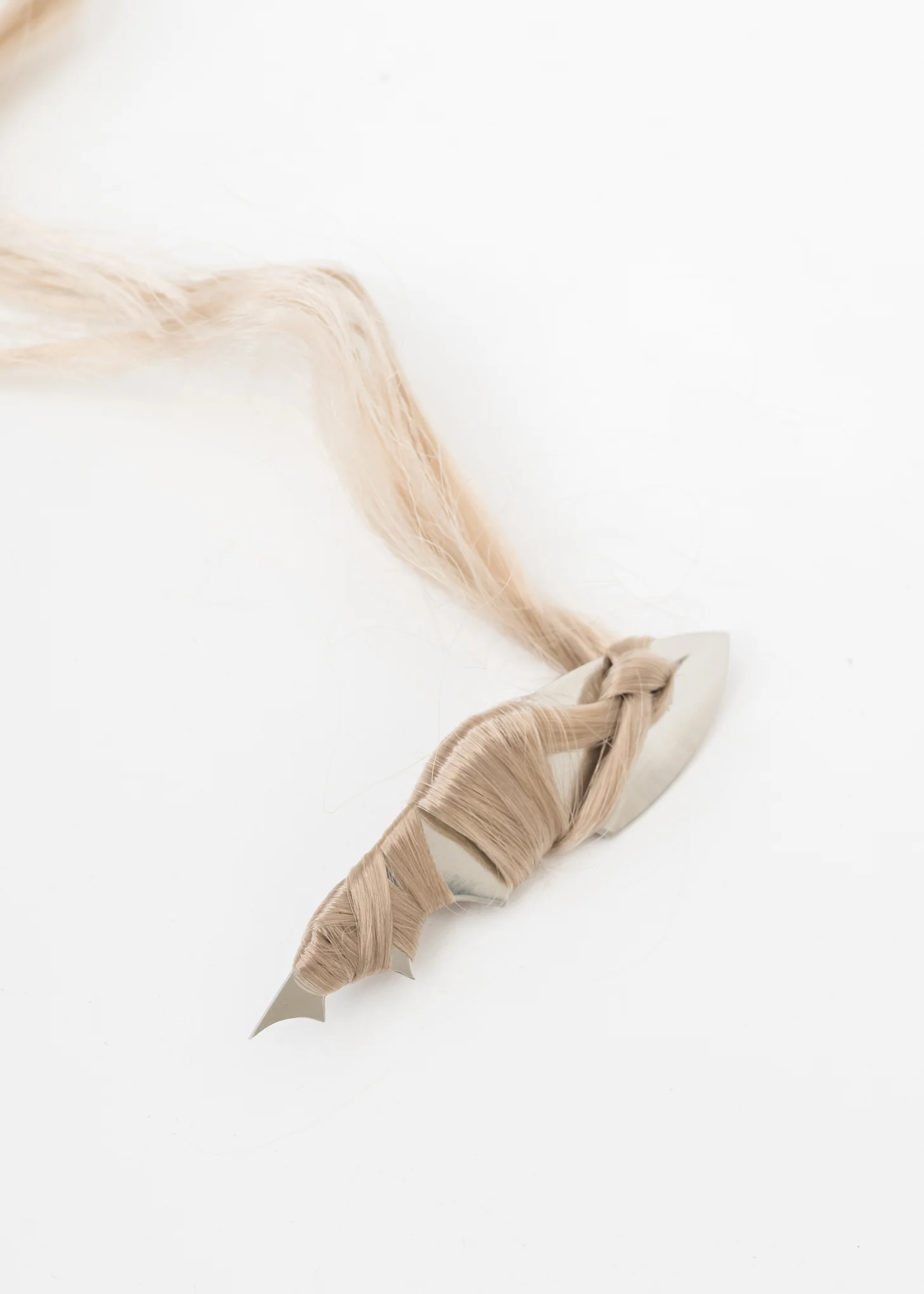 FICELLE THORNS BROOCH - Image 4