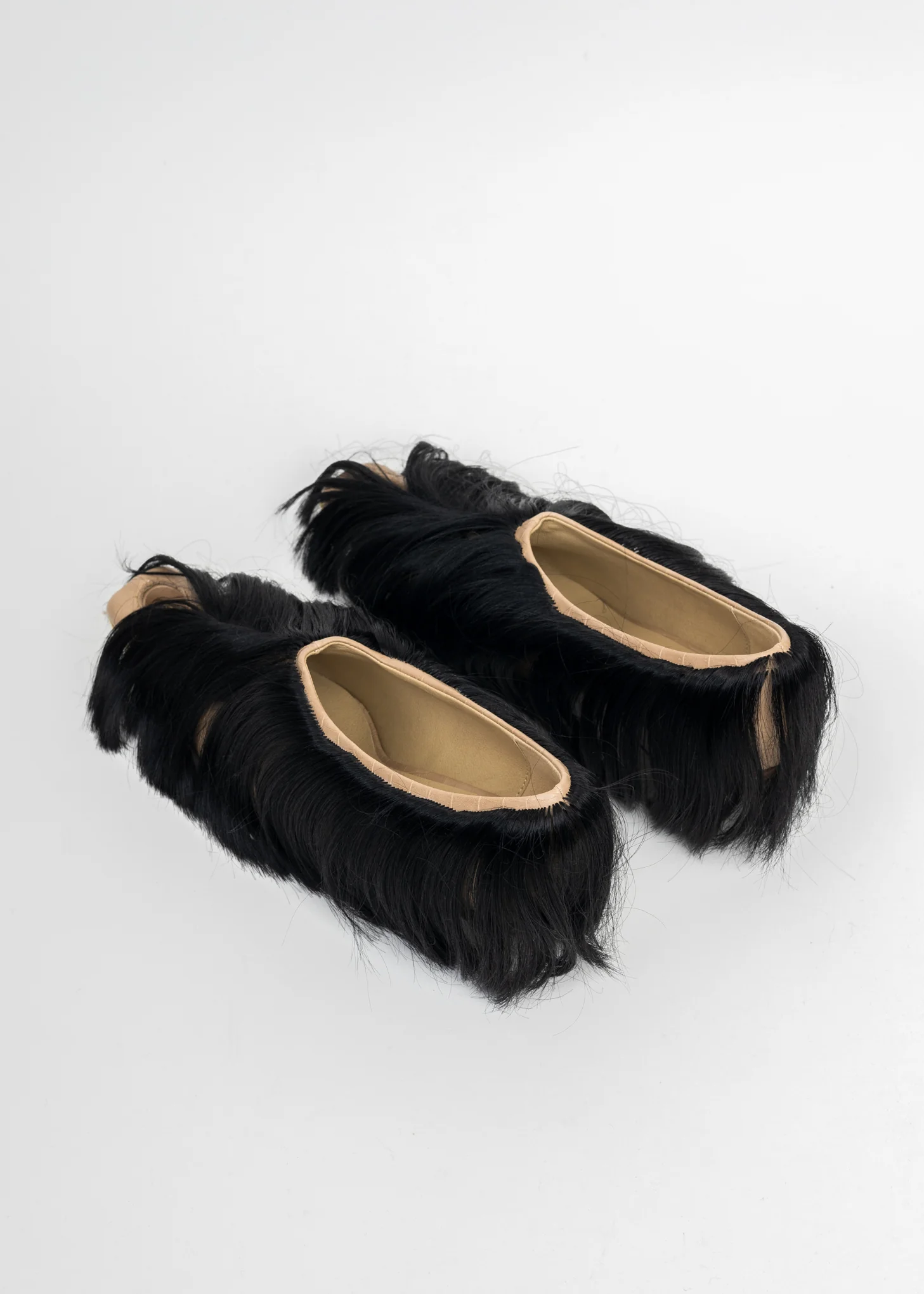 FICELLE WITH ONYX HAIR CUT-OUT HAIRY PUMP HEELS - Image 7