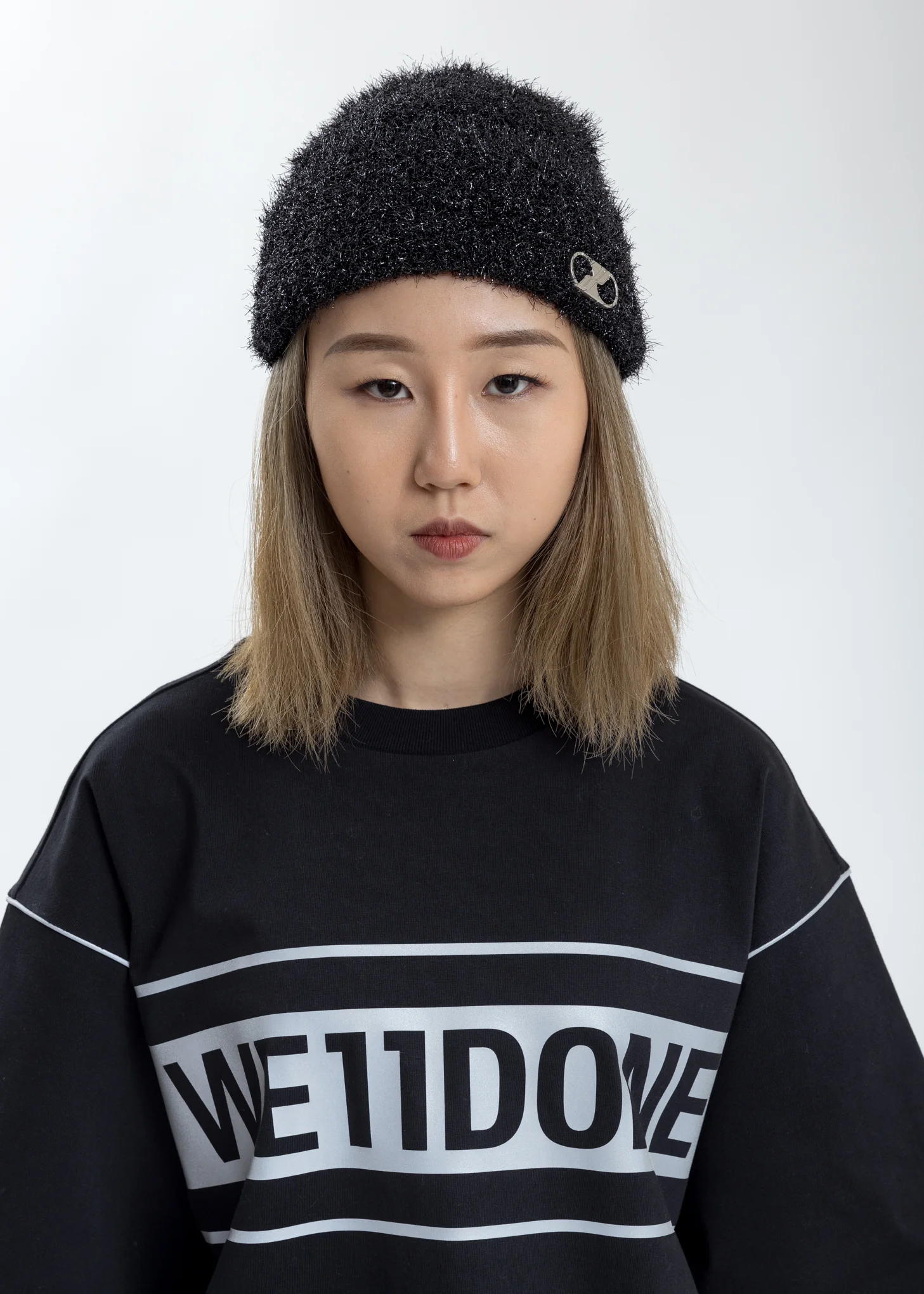 Glitter Black Embroidered Metal Logo Short Beanie - Image 2