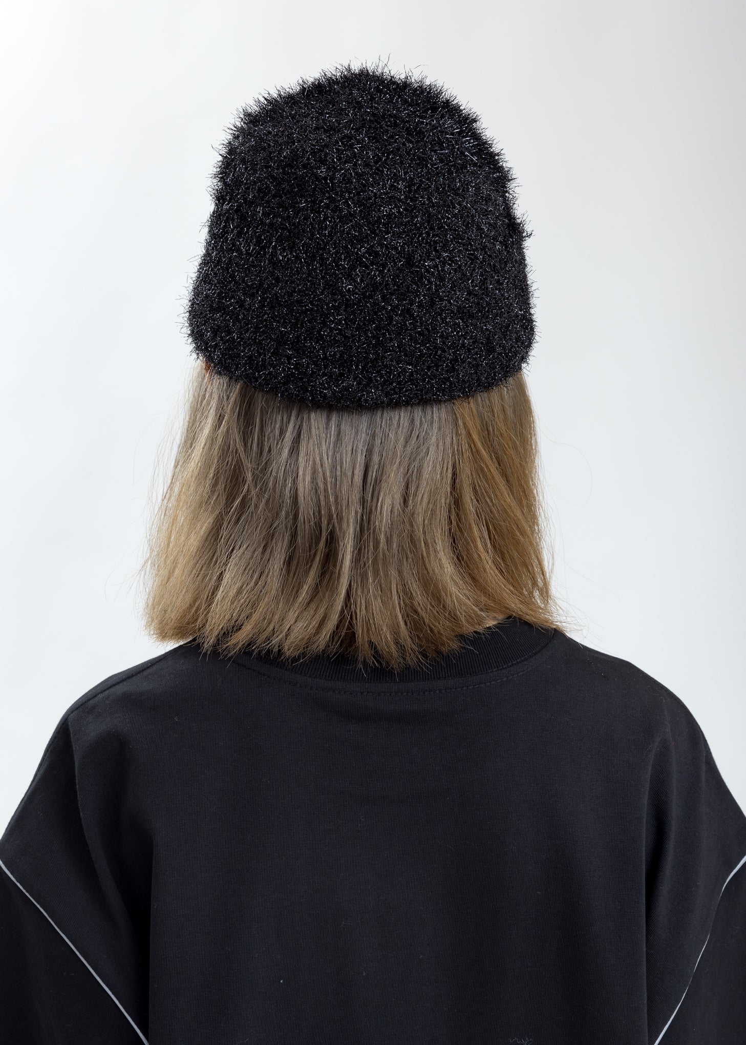 Glitter Black Embroidered Metal Logo Short Beanie - Image 4