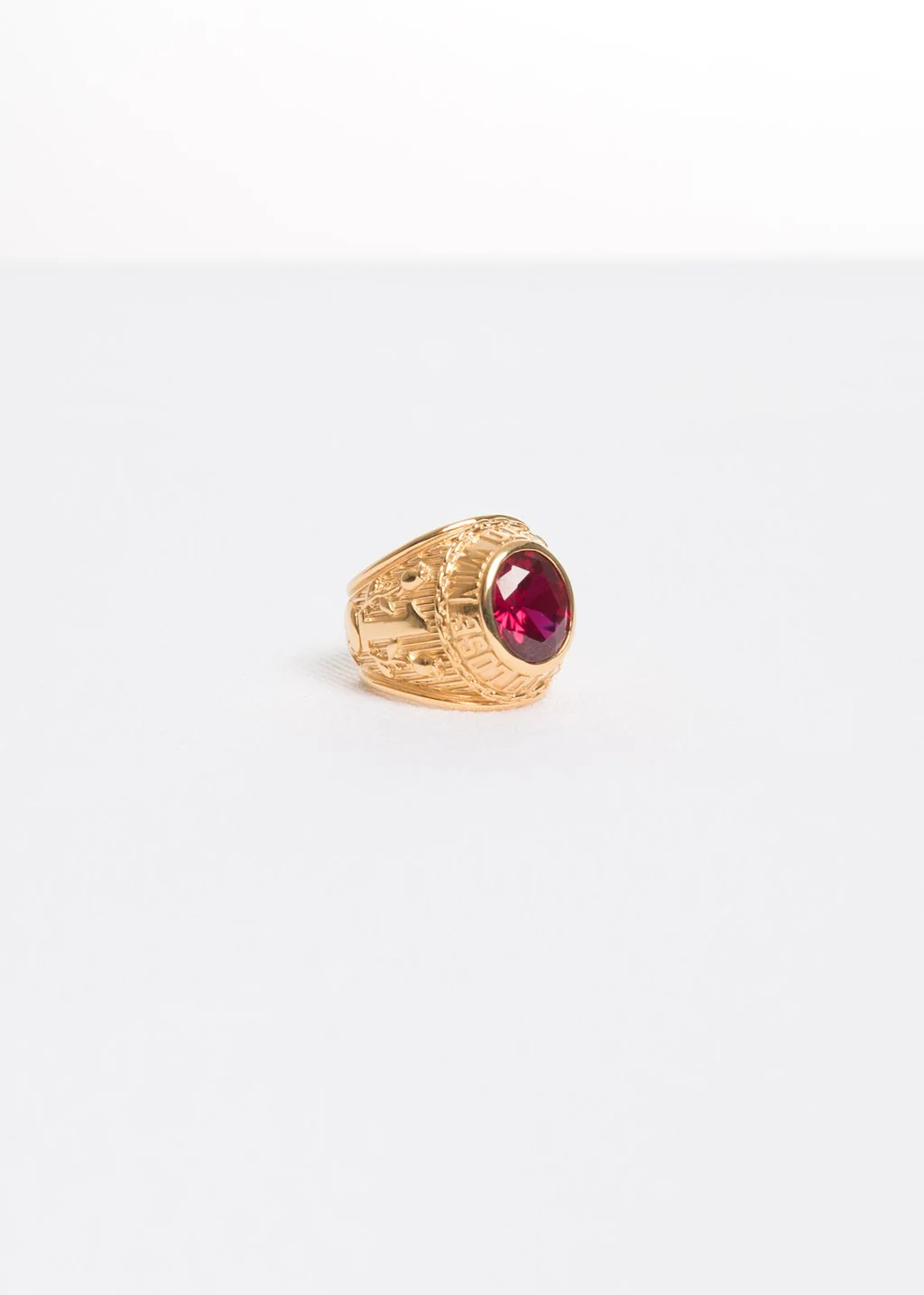 Gold and Red Class Ring - Image 4