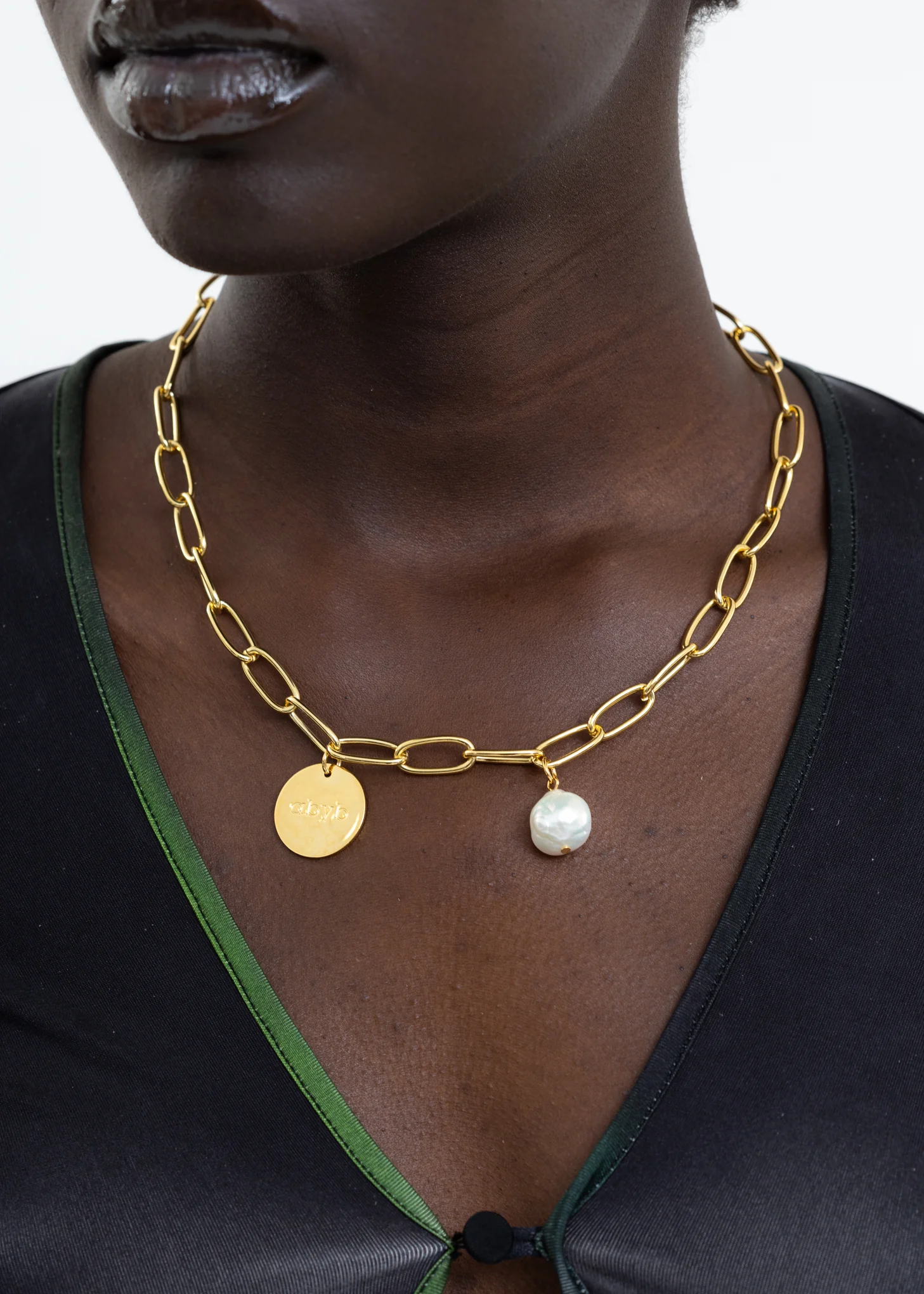 Gold Coin and Pearl Necklace - Image 2