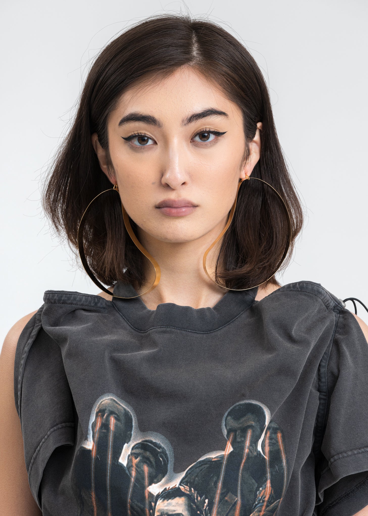 Gold Maxi Bean Hoop - Image 2