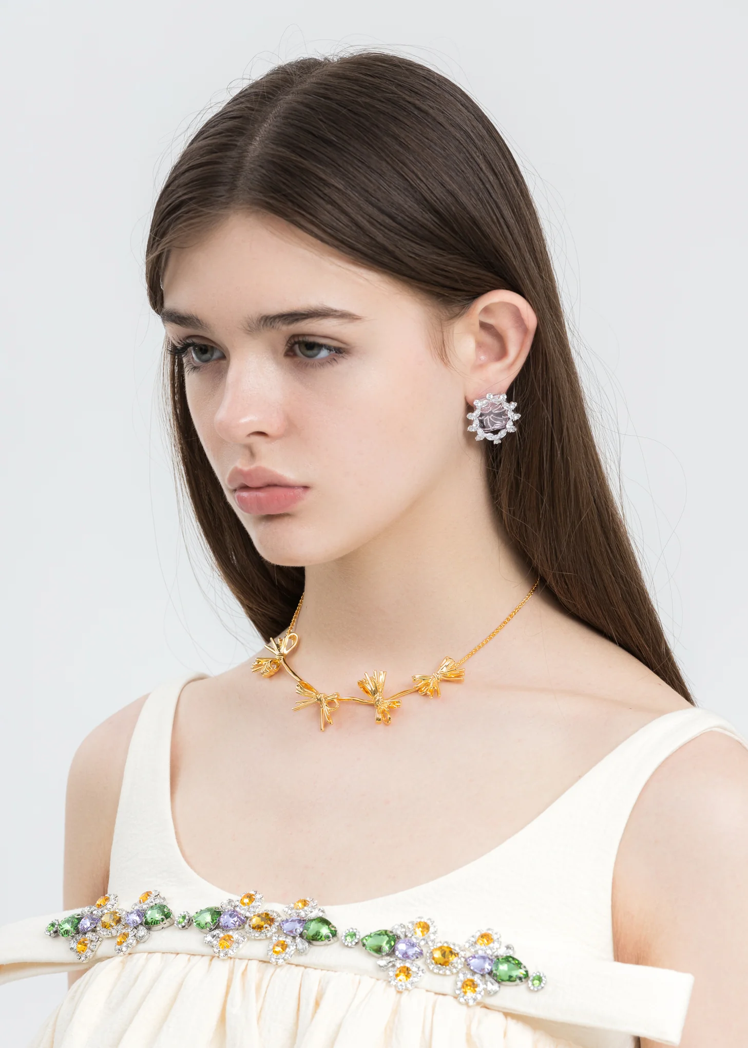 Gold Straw Bow Choker - Image 3