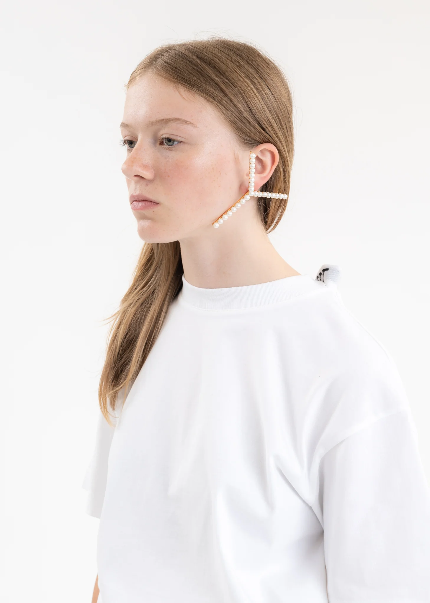 GOLD / WHITE PEARLS MAXI Y EARRING - Single - Image 2
