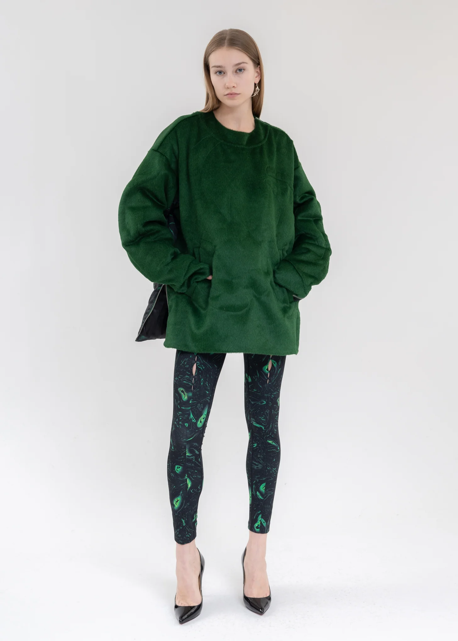 Green 3D STRUCTURE SWEATER - Image 6