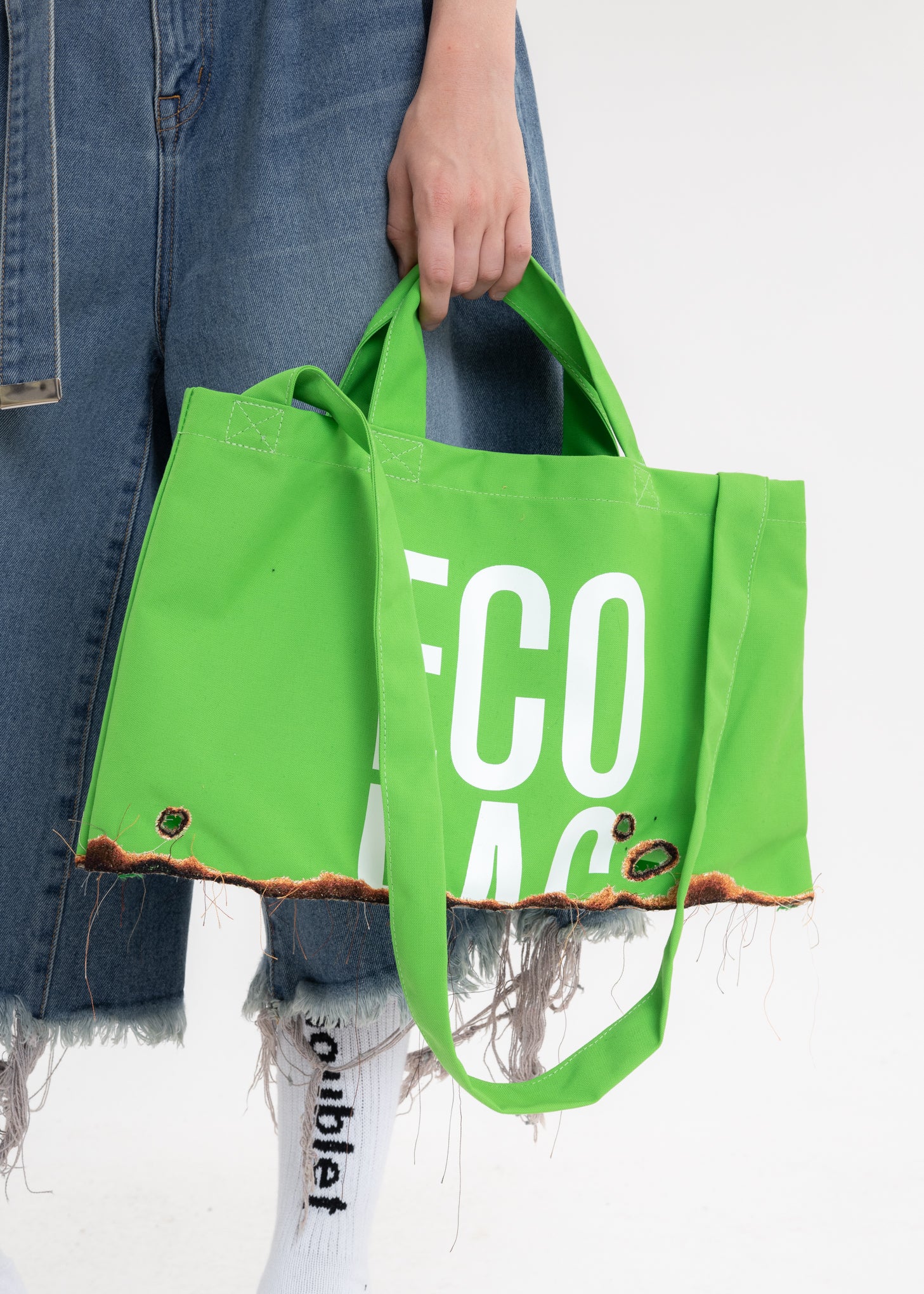 Green BURNING EMBROIDERY ECO BAG - Image 3
