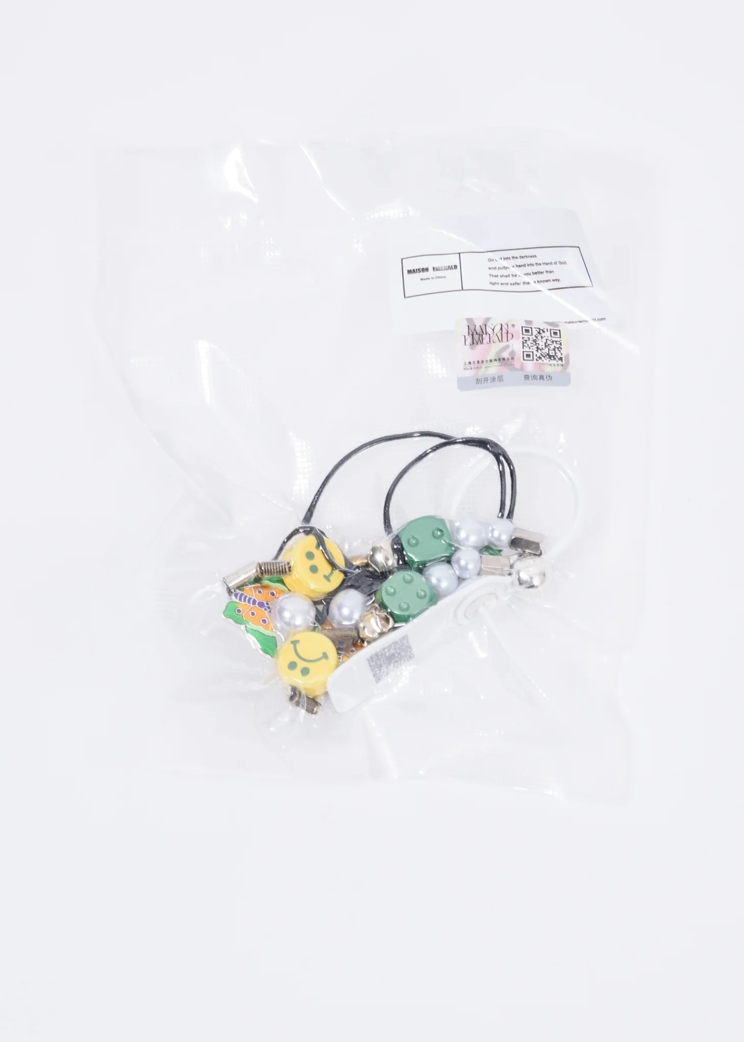 Green *EVAE+ Smiley Pearl Necklace - Image 4