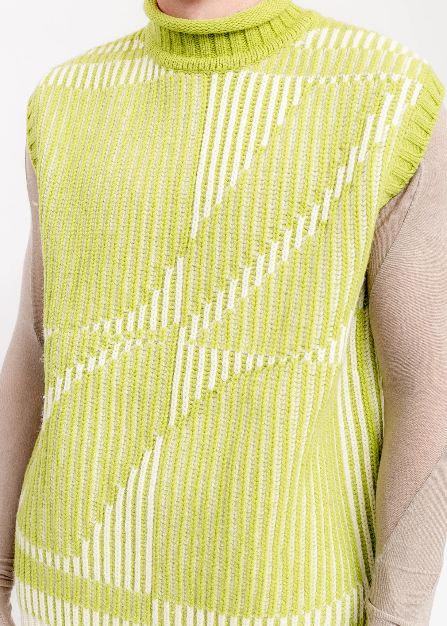 Green Magnified Logo Jacquard Vest - Image 3