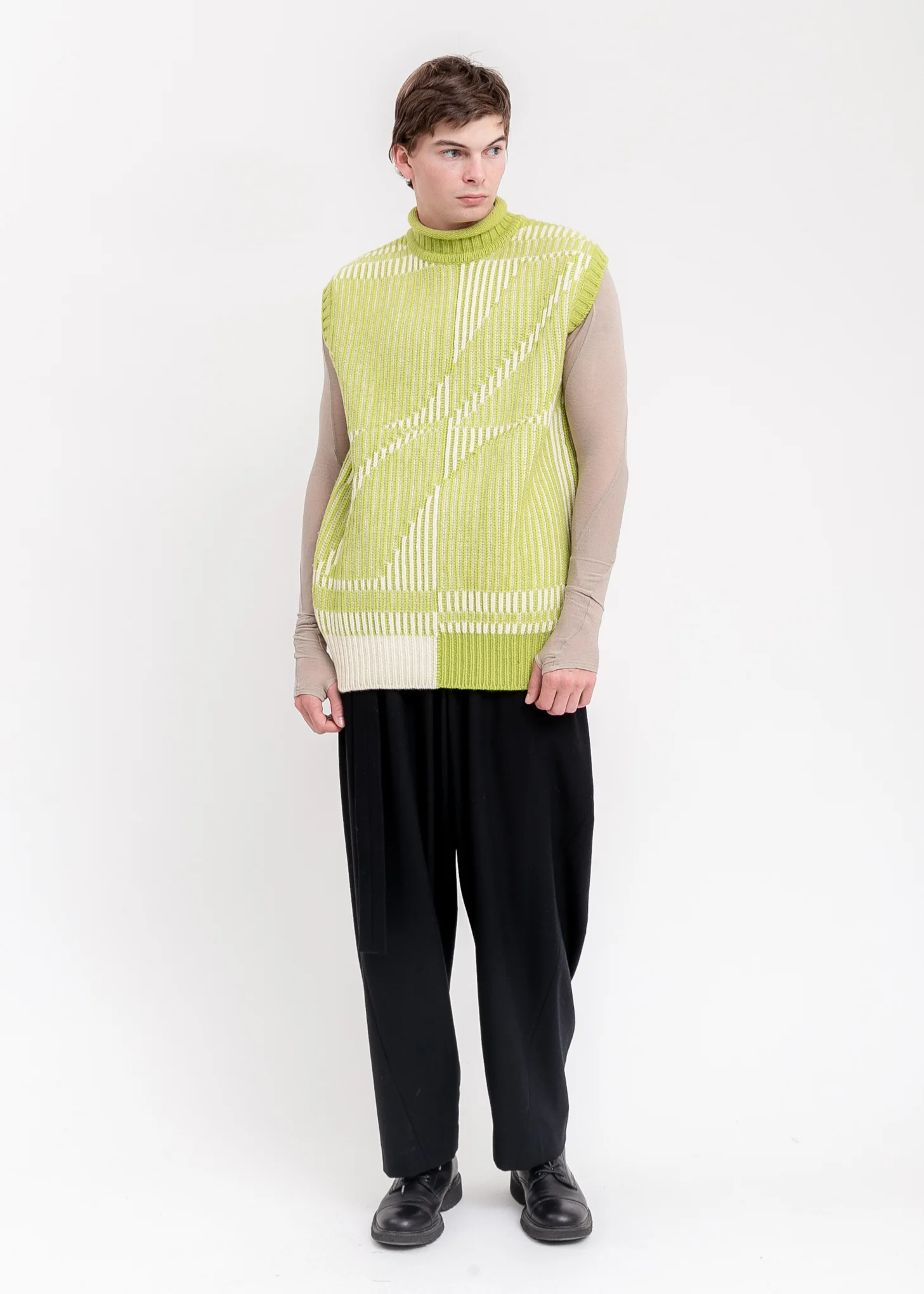 Green Magnified Logo Jacquard Vest - Image 5