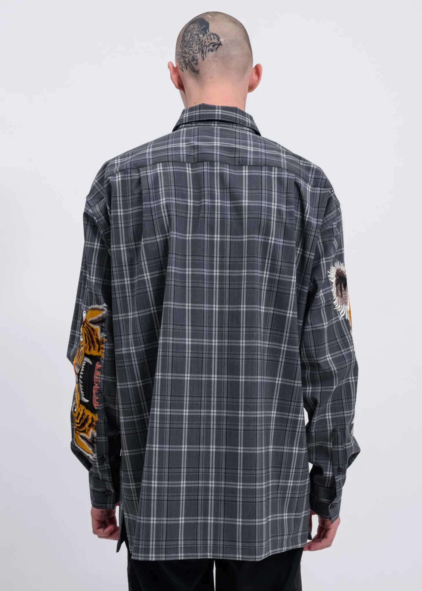 Grey Bitting Embroidery Shirt - Image 3